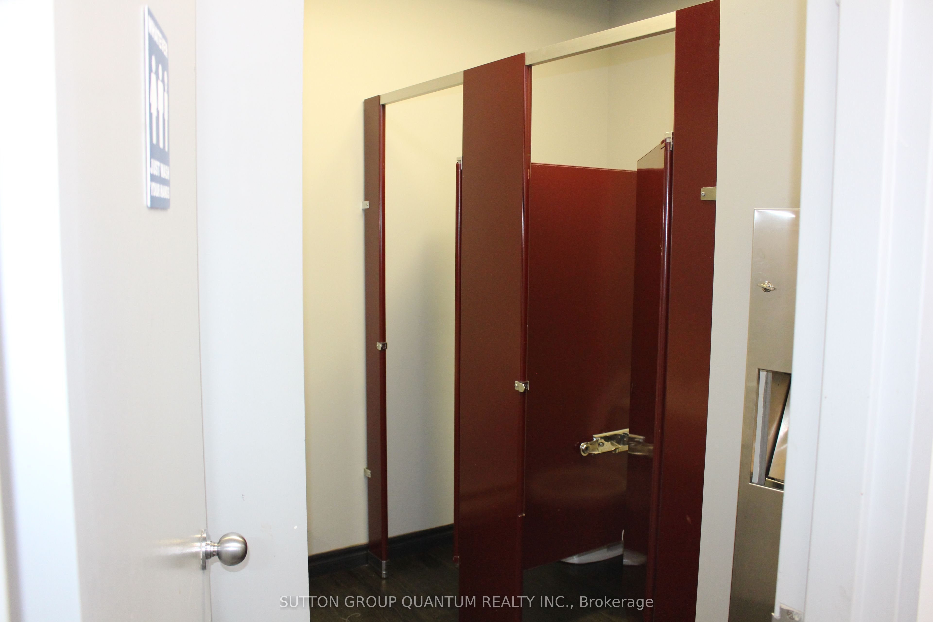 2239 Winston Park Drive Property Photo 15