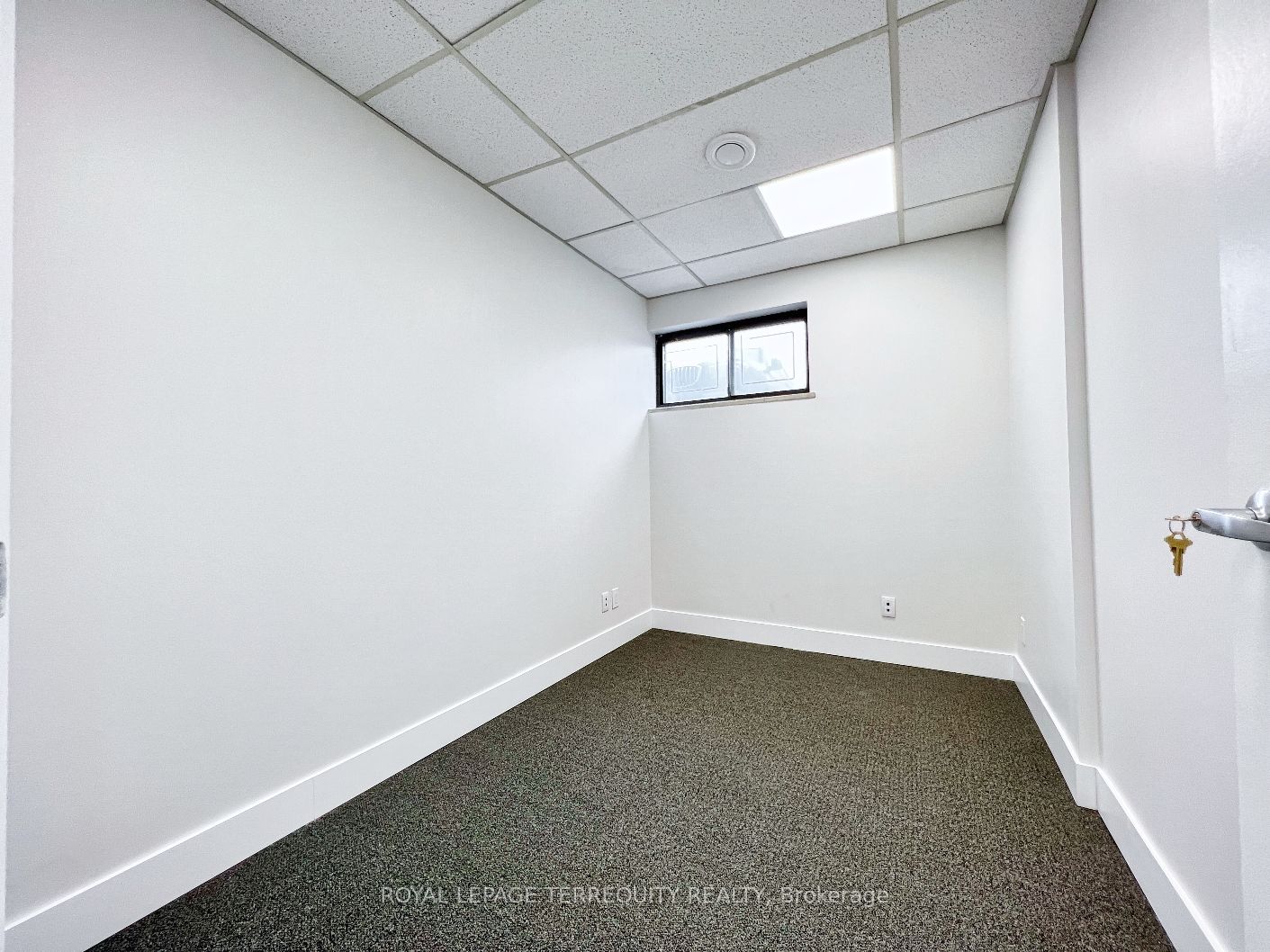 160 The Westway 16b Property Photo 3