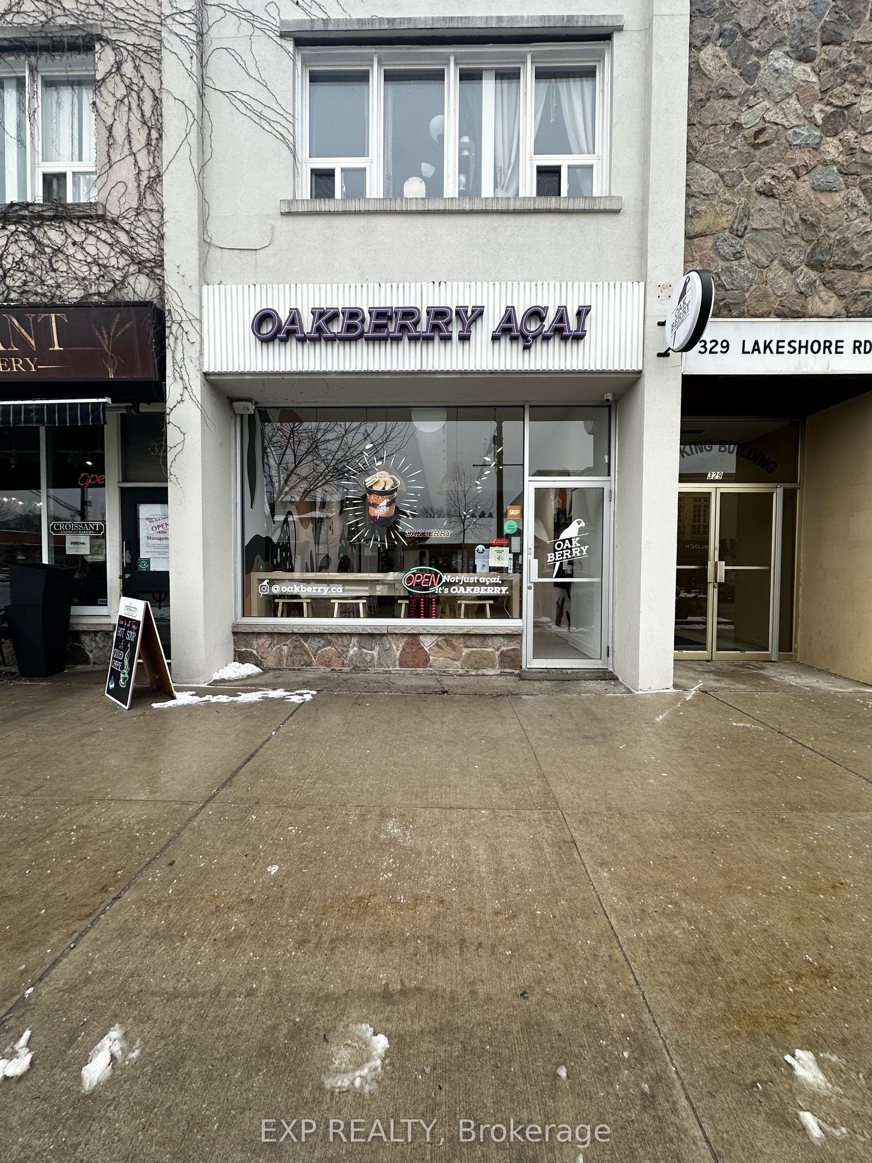 327 Lakeshore Road E Property Photo 1