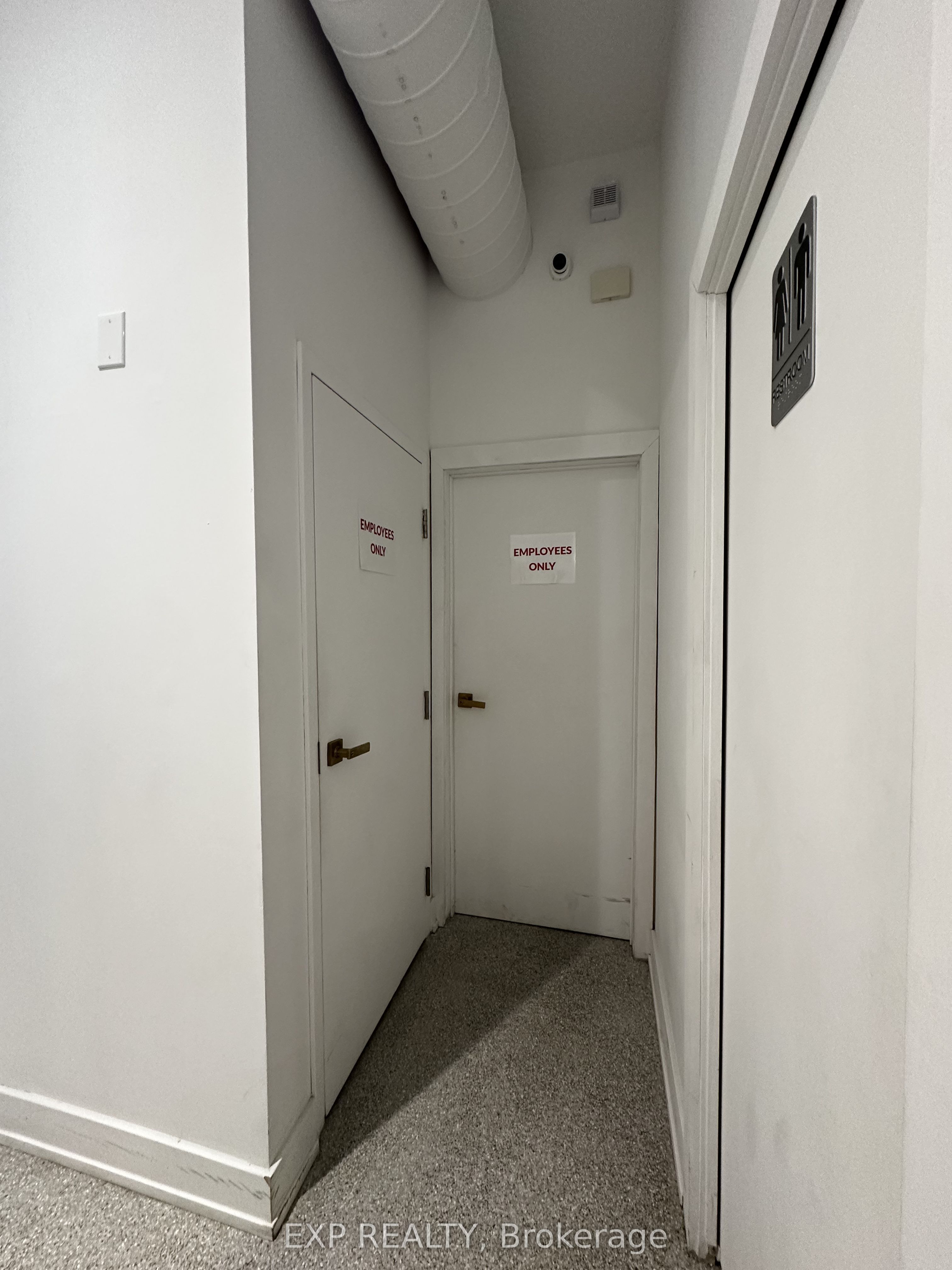 327 Lakeshore Road E Property Photo 14
