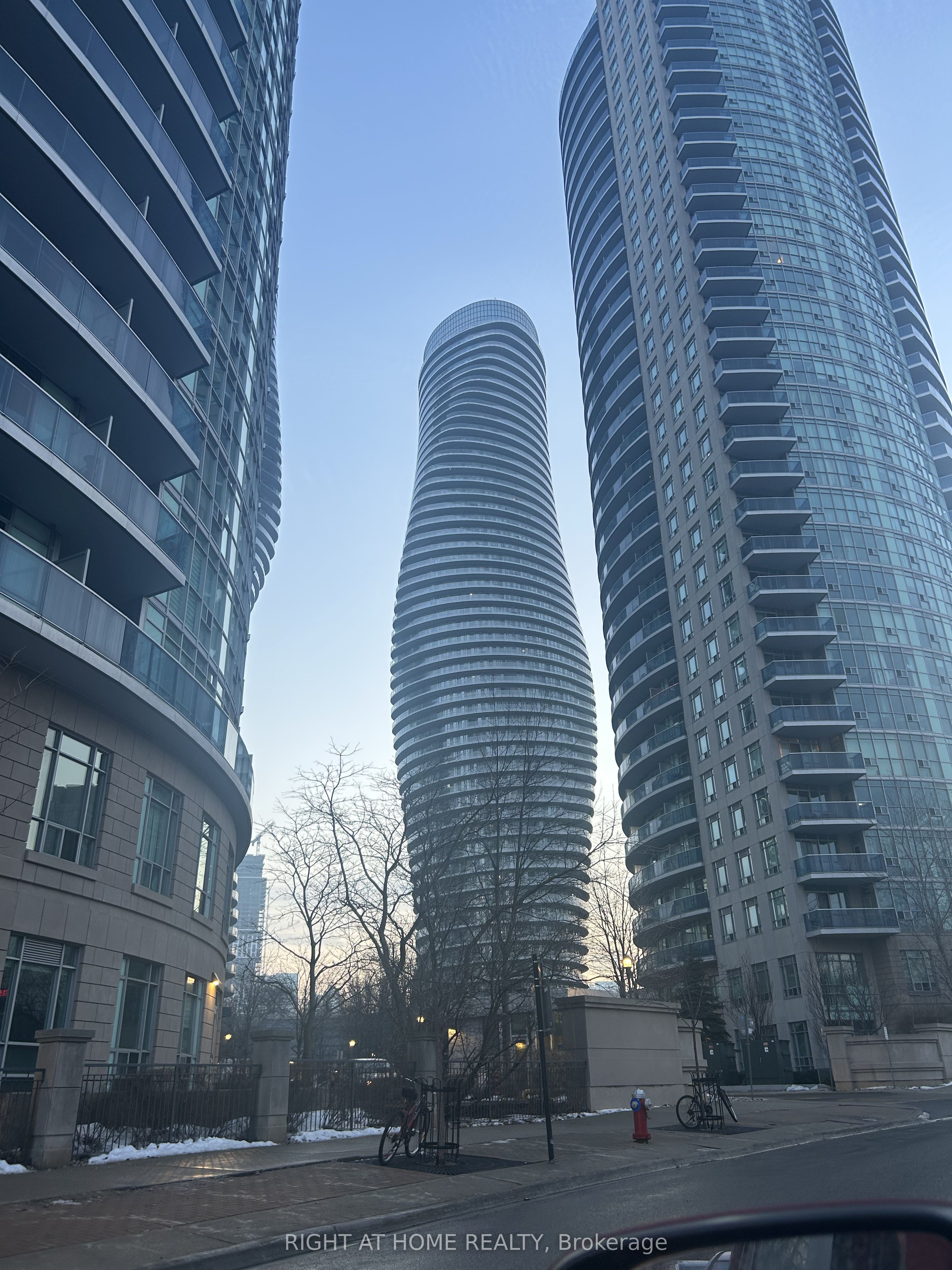50 Absolute Avenue 1806 Property Photo 1