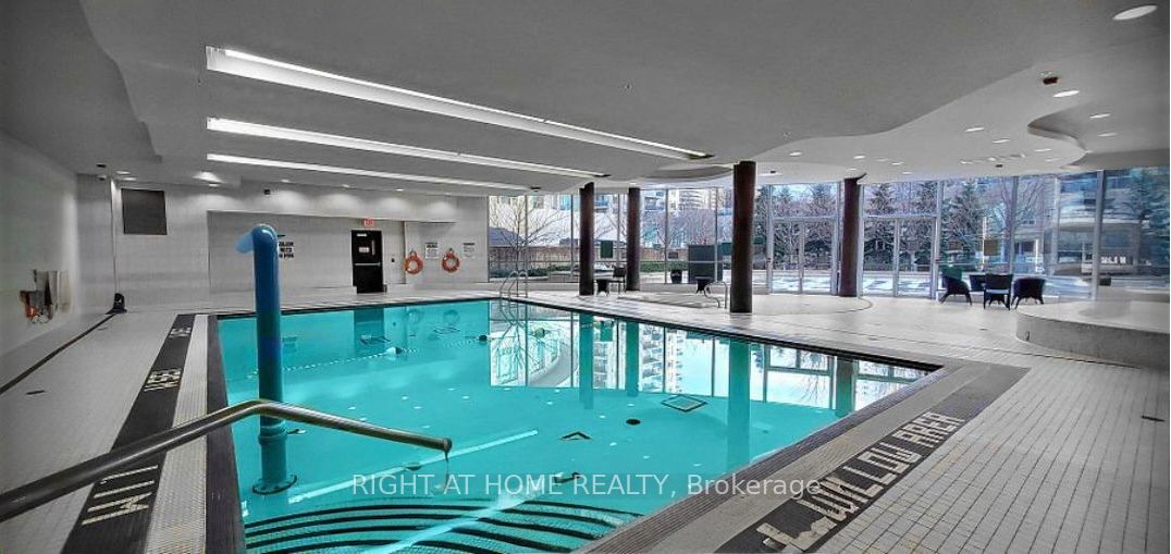 50 Absolute Avenue 1806 Property Photo 15