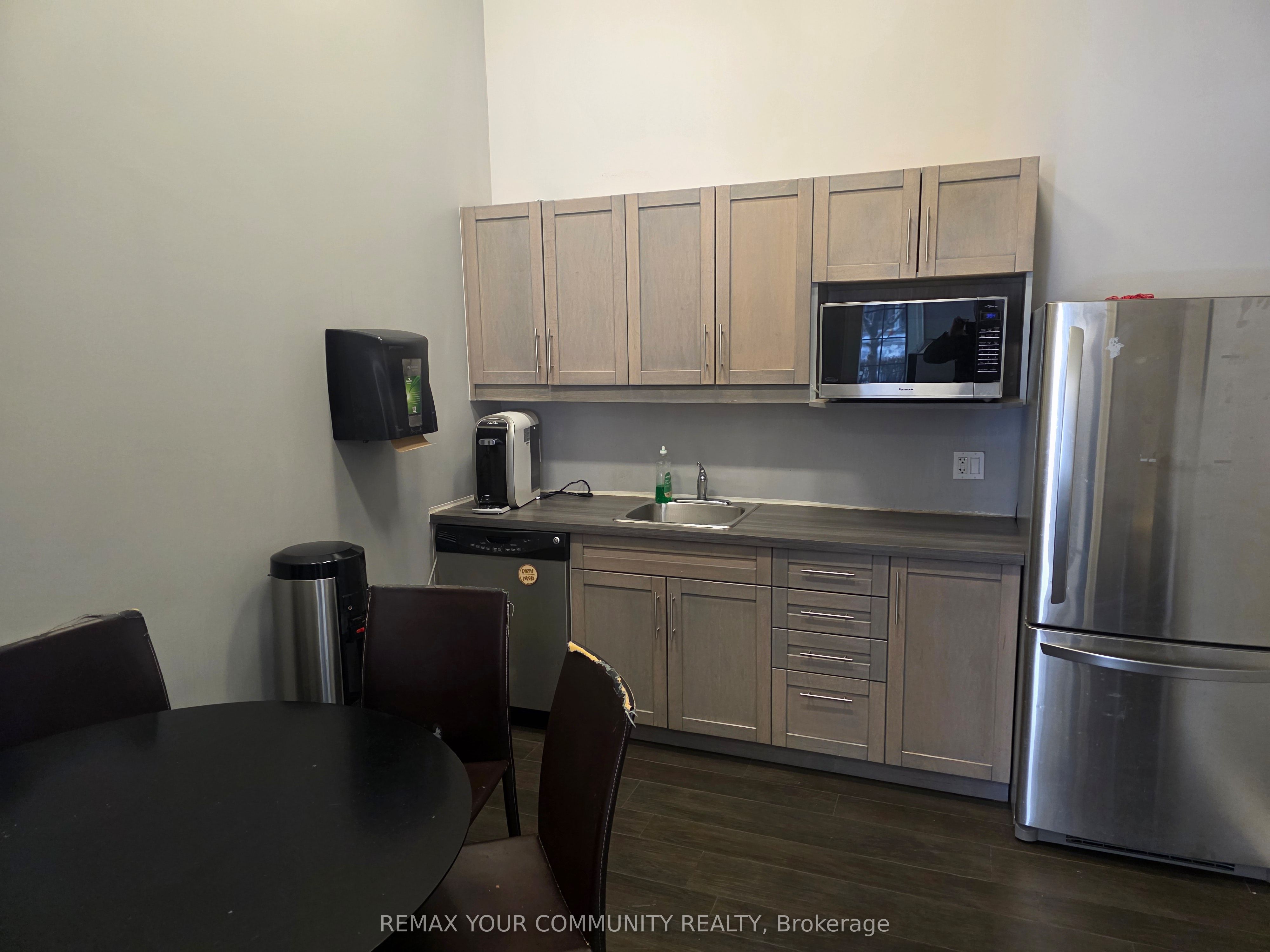1525 Cornwall Road 27 Property Photo 14