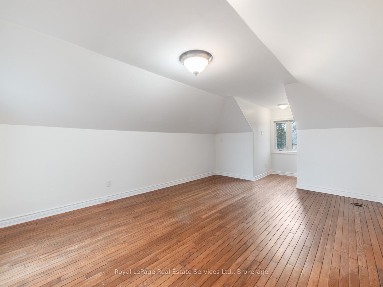 3286 Shelburne Place Property Photo 32
