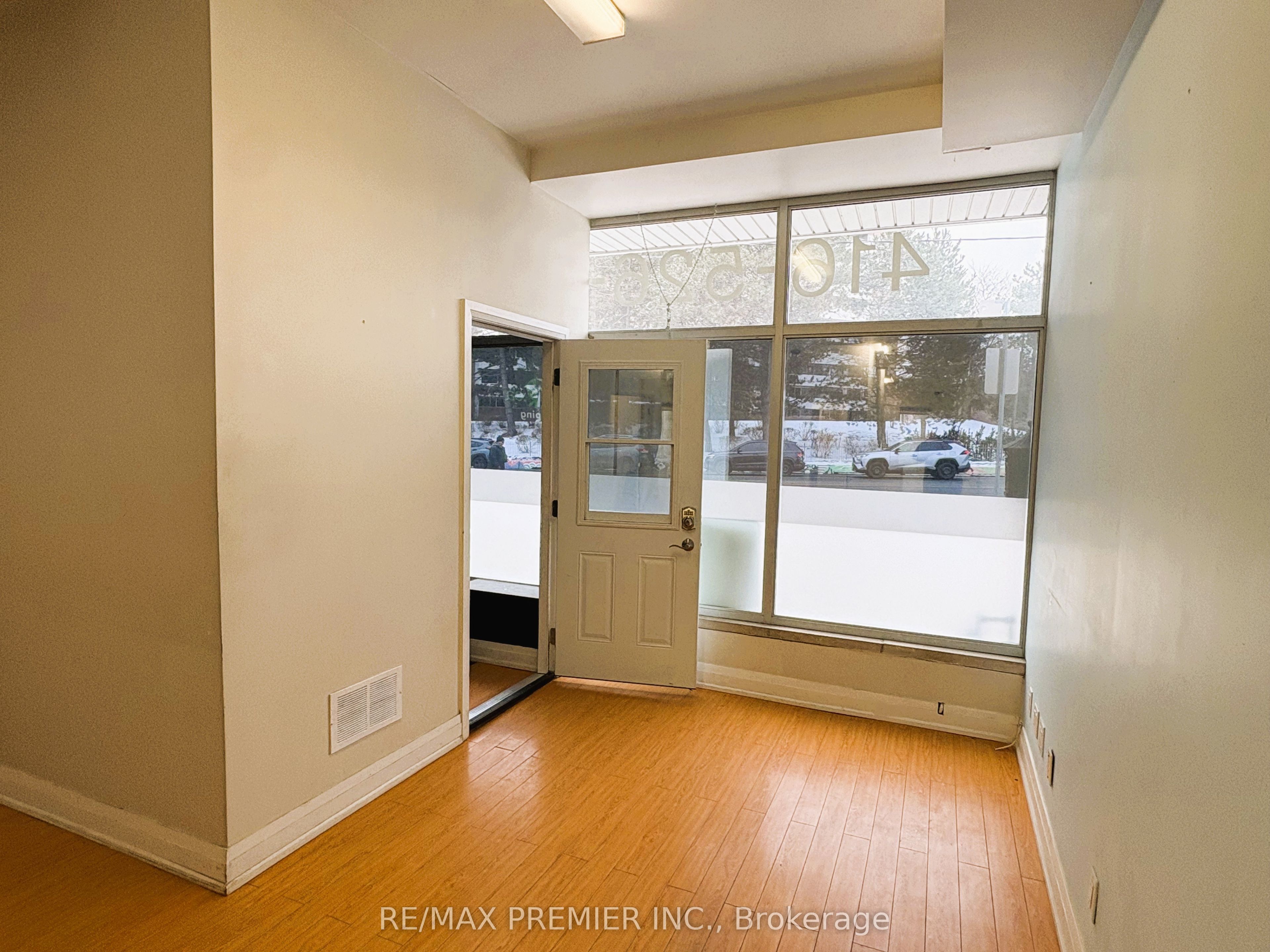 269 Scarlett Road Property Photo 2