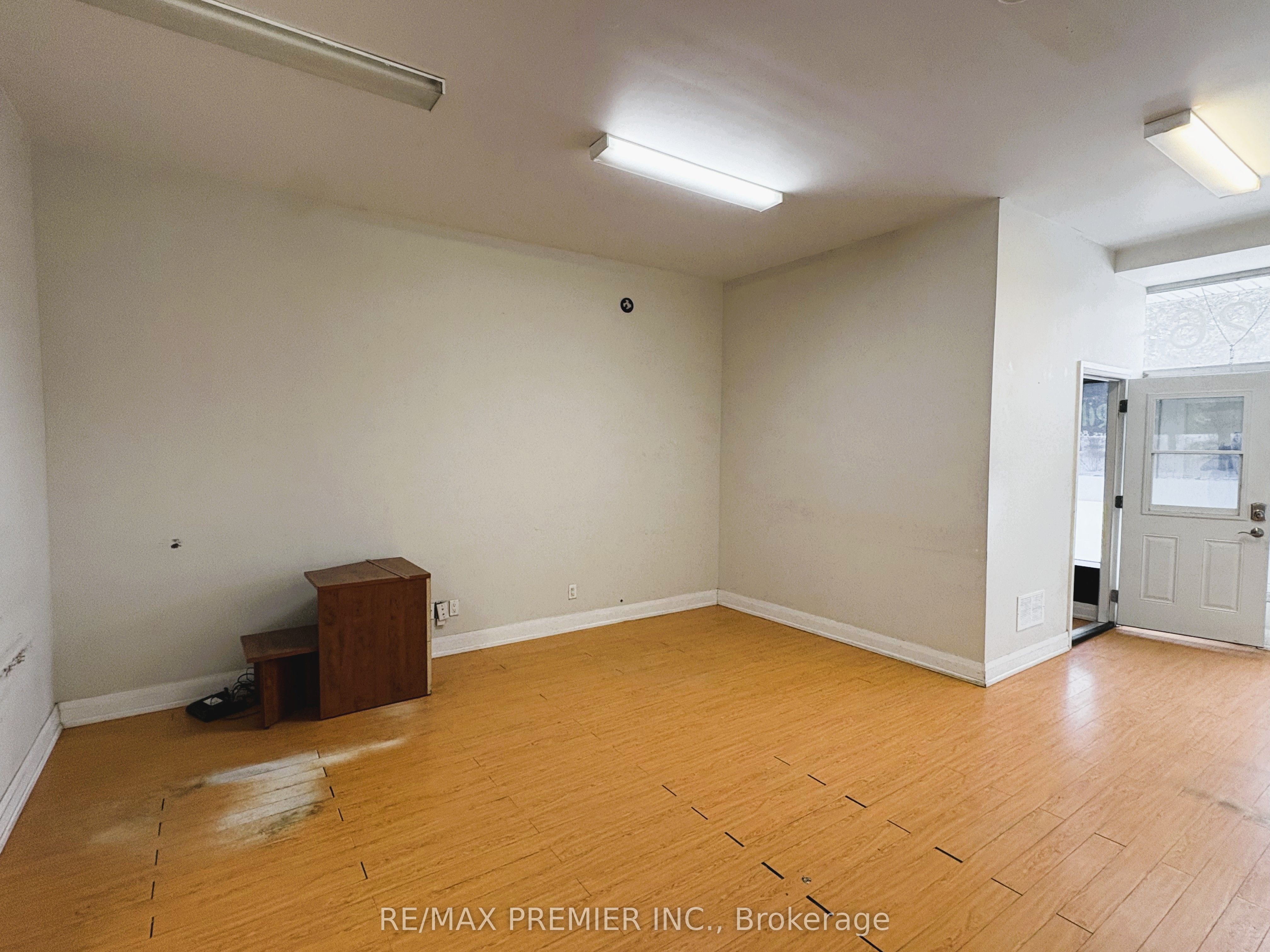 269 Scarlett Road Property Photo 4