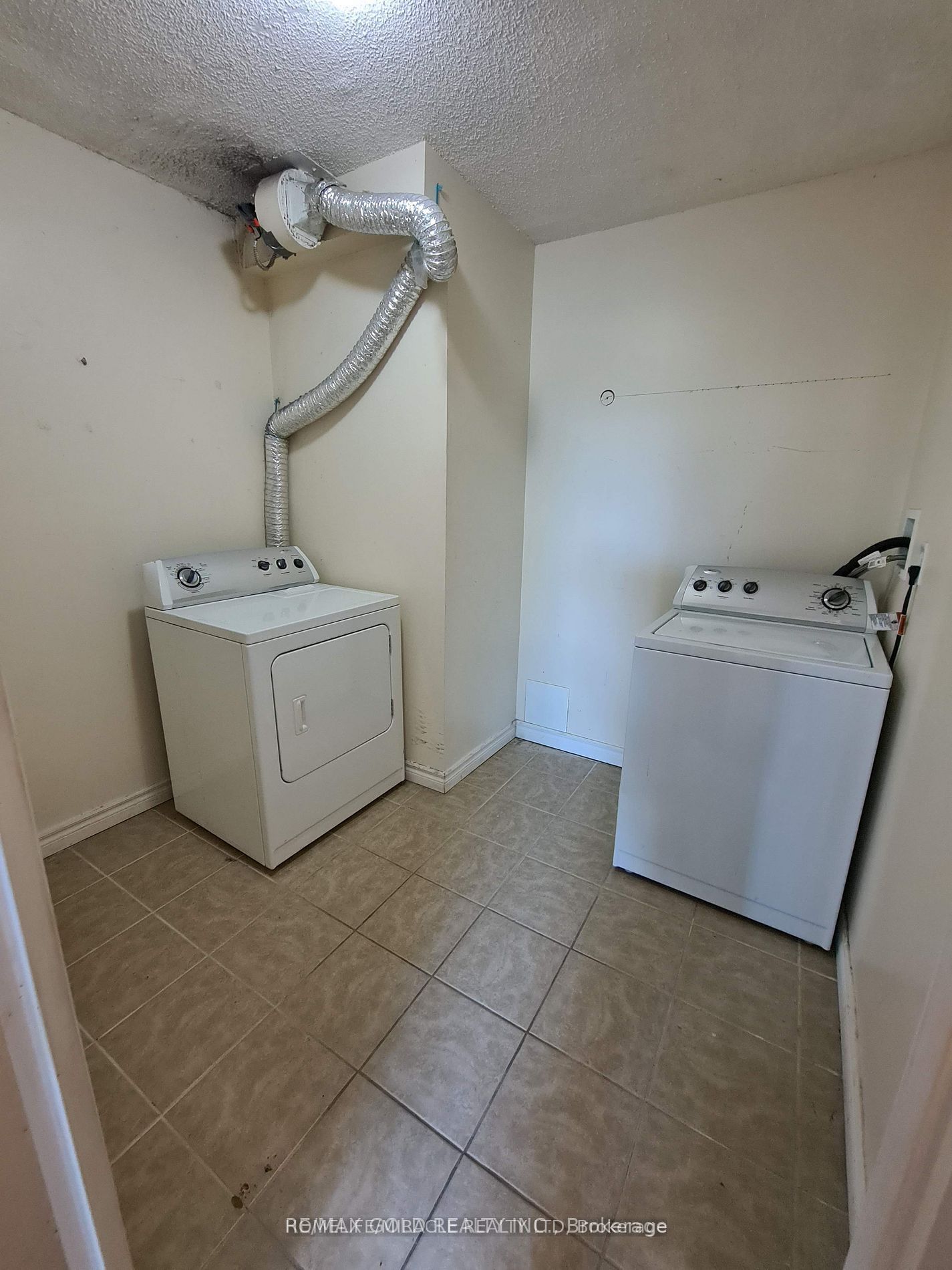 335 Driftwood Avenue 405 Property Photo 12