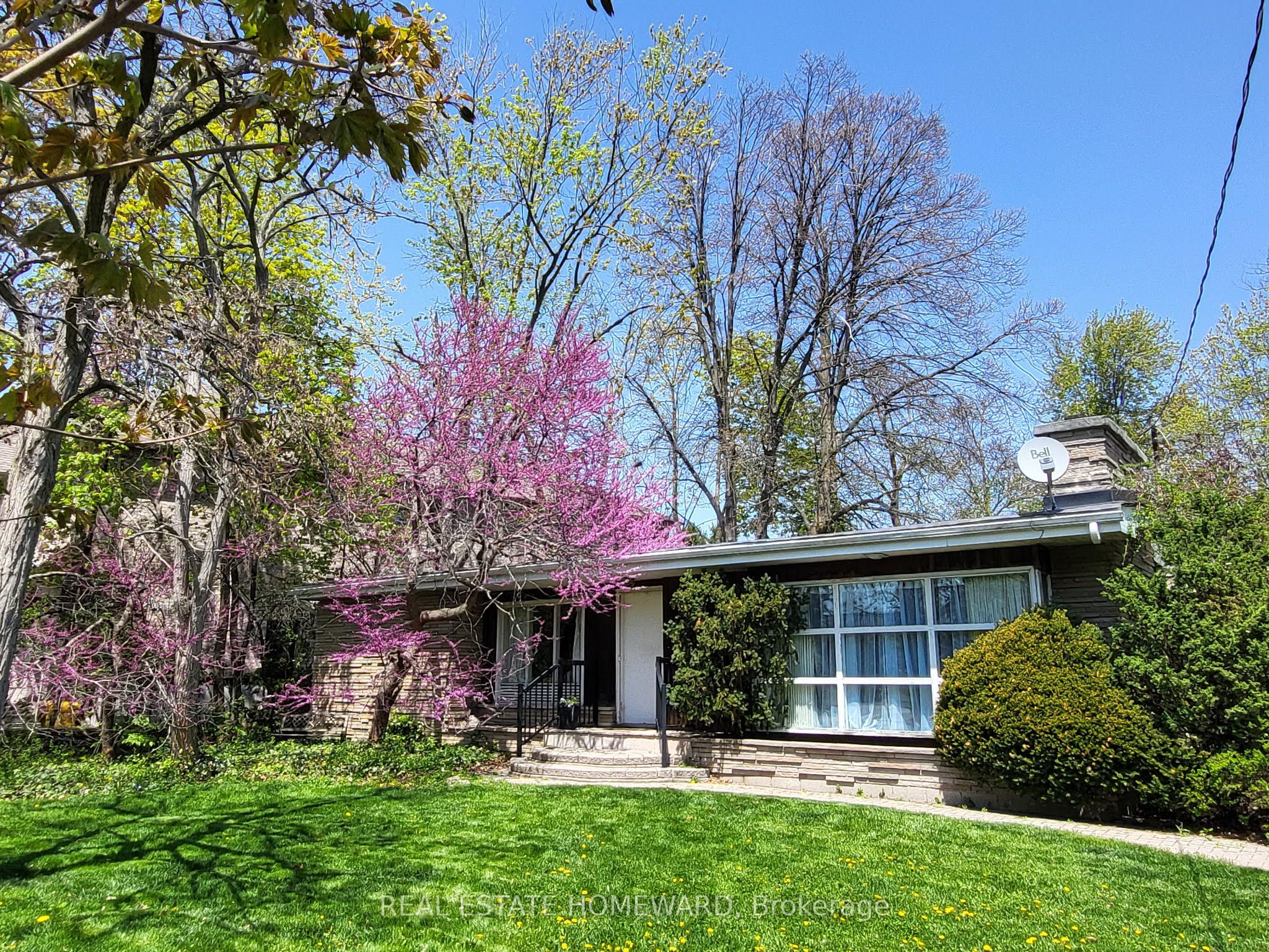2441 Old Carriage Road Property Photo 4