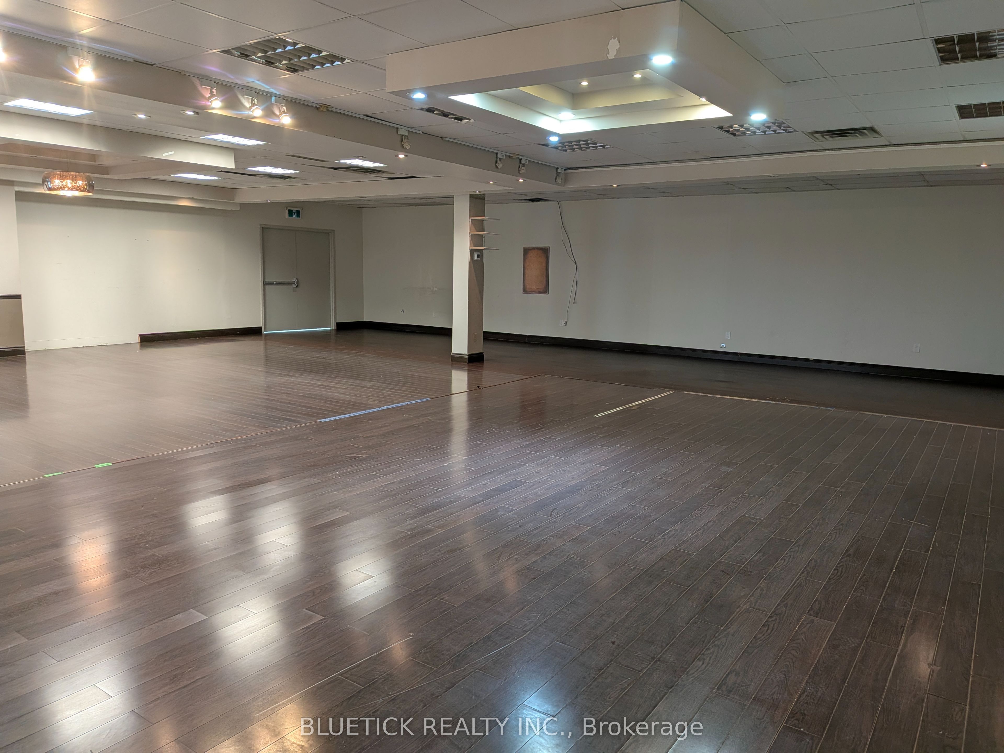 1055 Clark Boulevard Sf 5 Property Photo 6