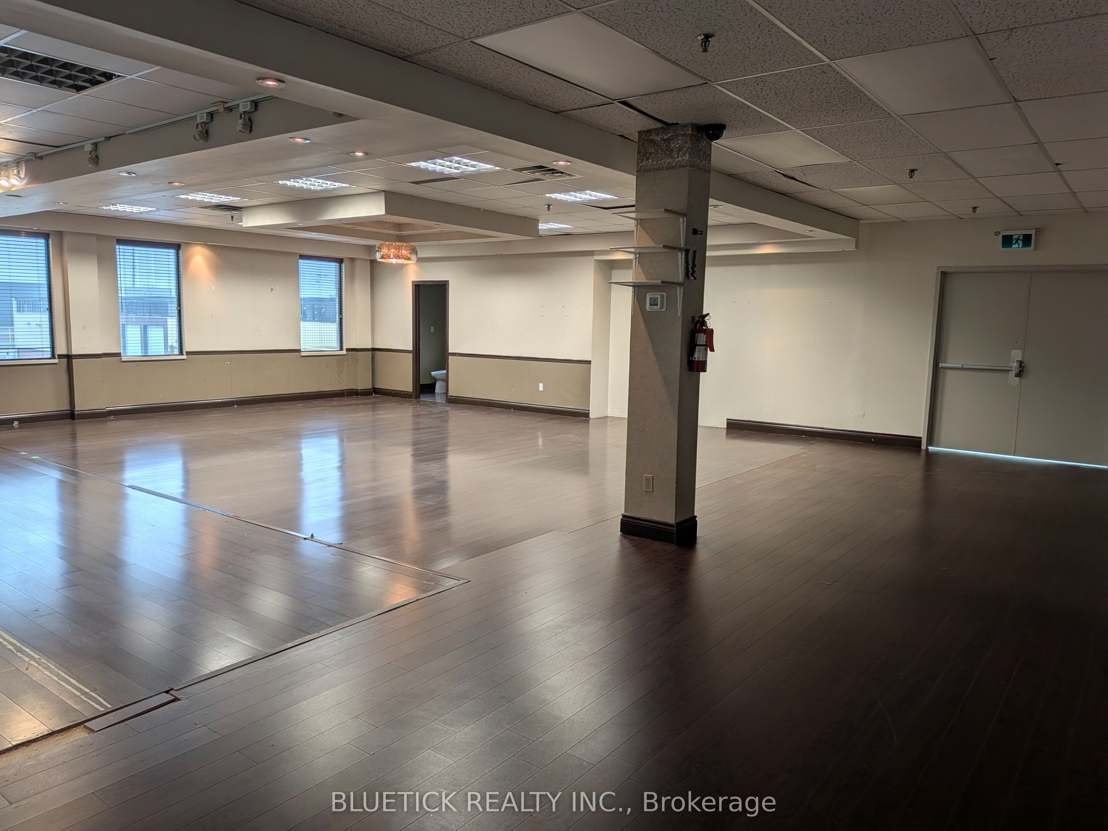 1055 Clark Boulevard Sf 5 Property Photo 8