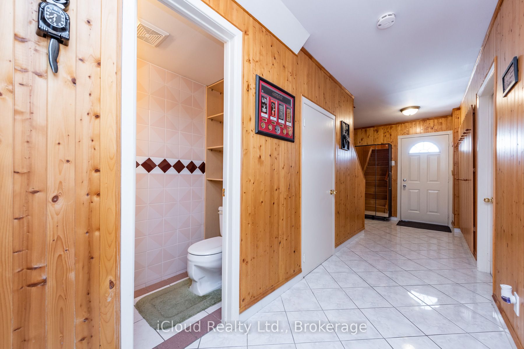 46 Dearbourne Boulevard 56 Property Photo 7
