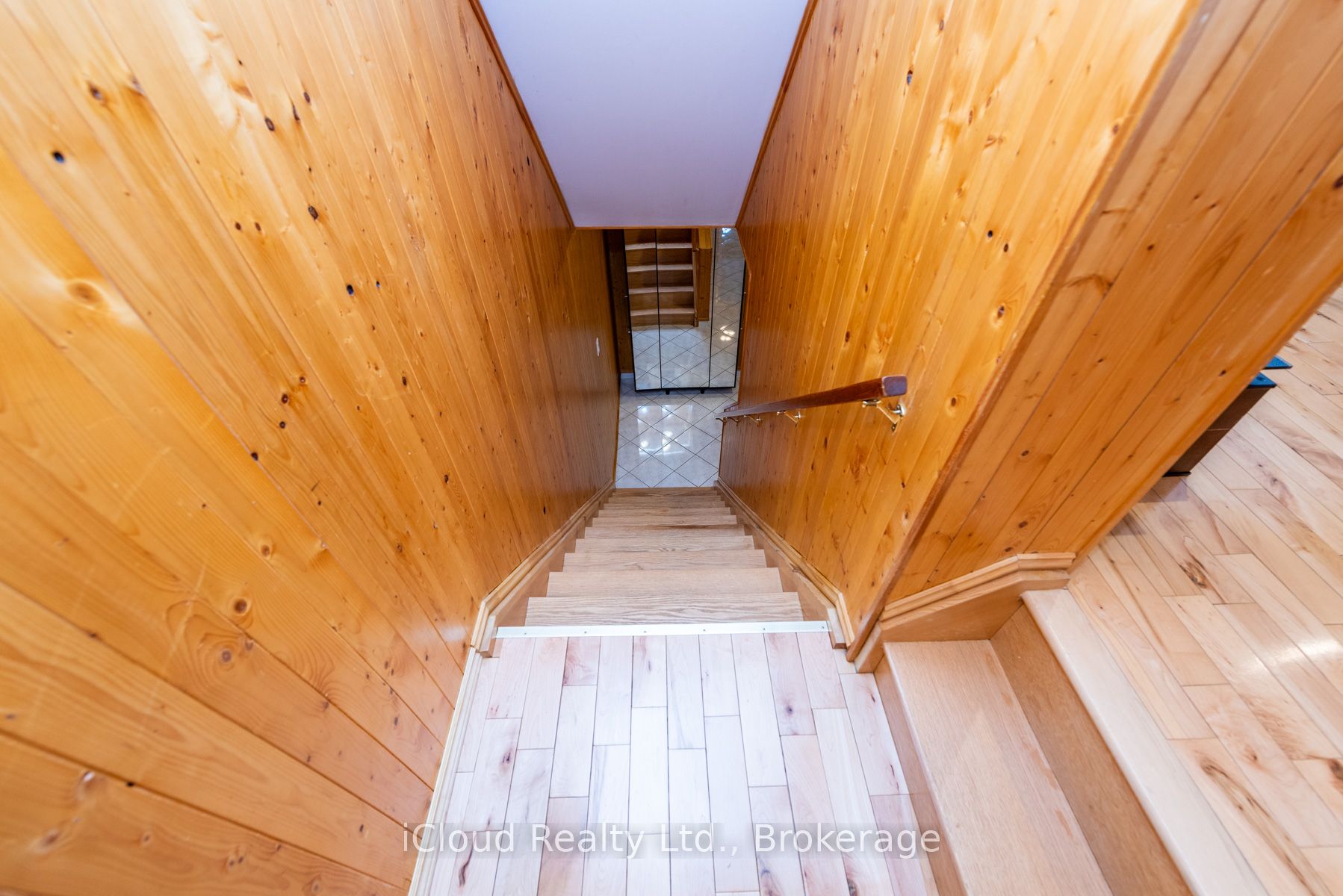 46 Dearbourne Boulevard 56 Property Photo 16