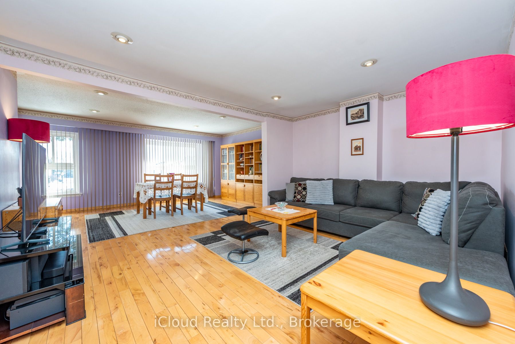46 Dearbourne Boulevard 56 Property Photo 17