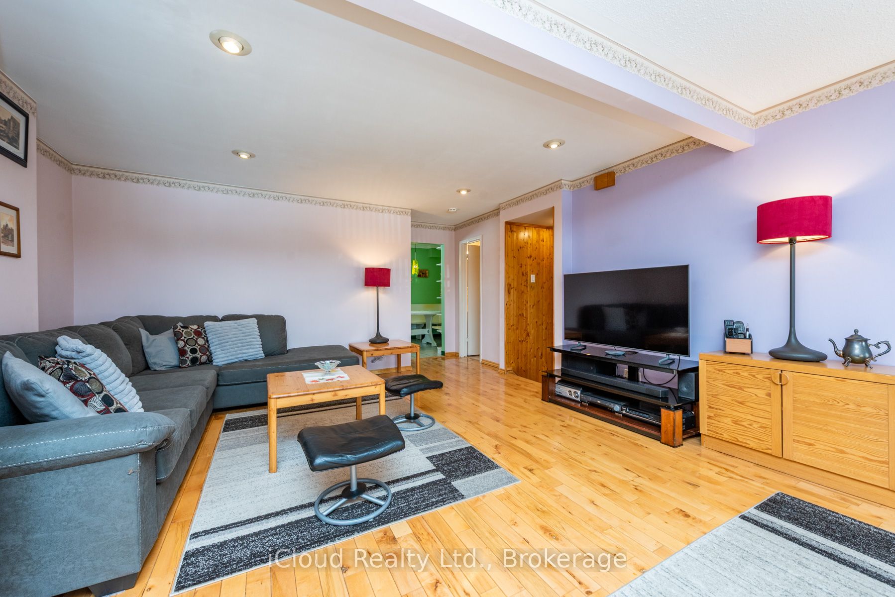 46 Dearbourne Boulevard 56 Property Photo 18
