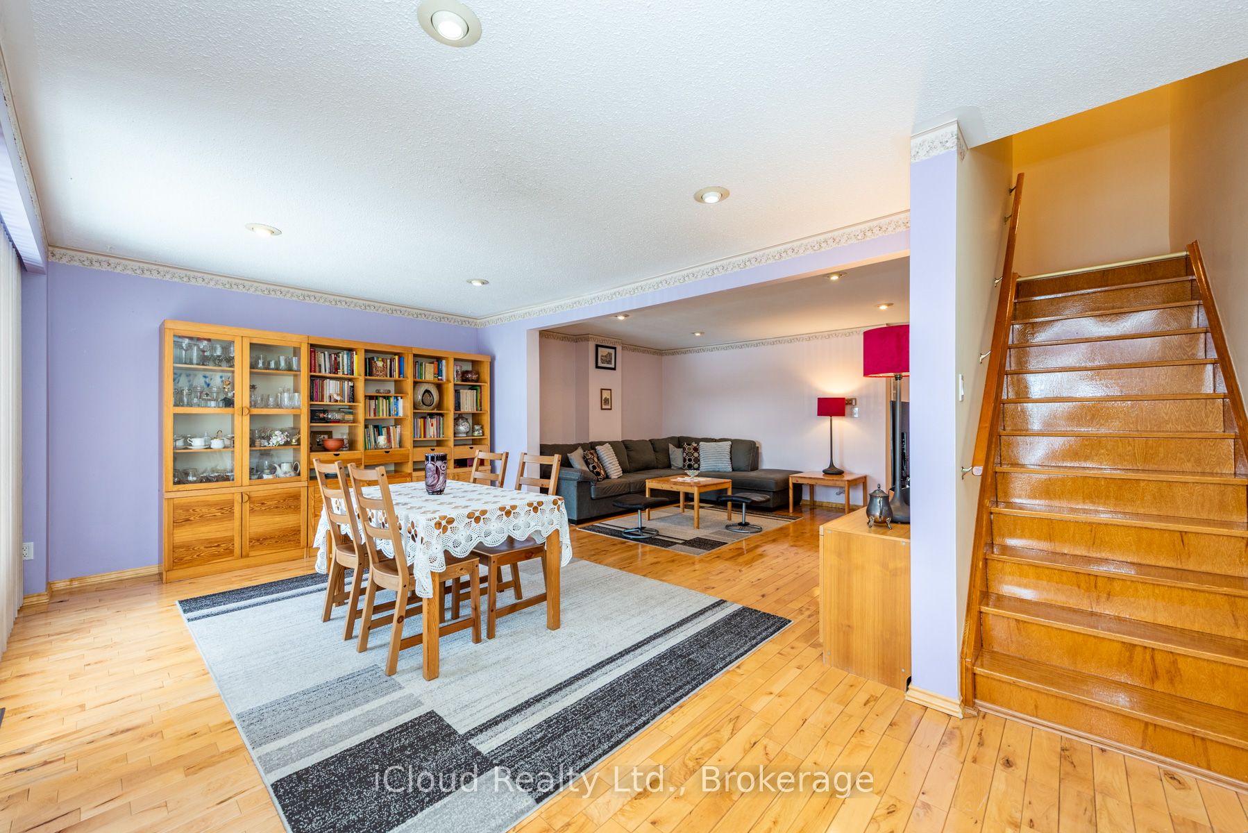 46 Dearbourne Boulevard 56 Property Photo 19
