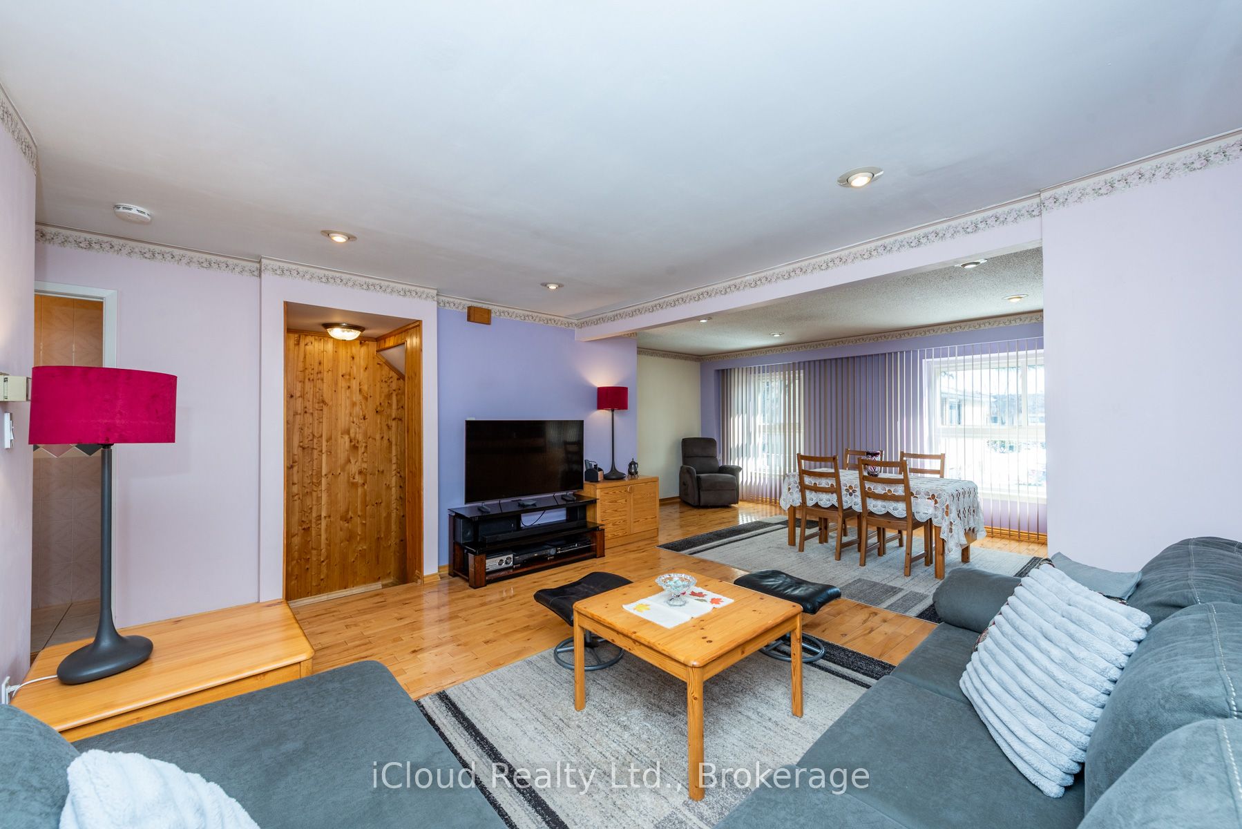 46 Dearbourne Boulevard 56 Property Photo 22