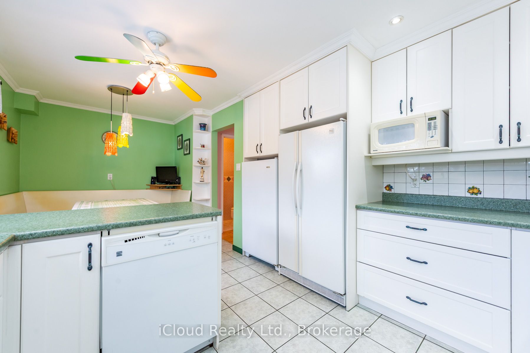 46 Dearbourne Boulevard 56 Property Photo 27