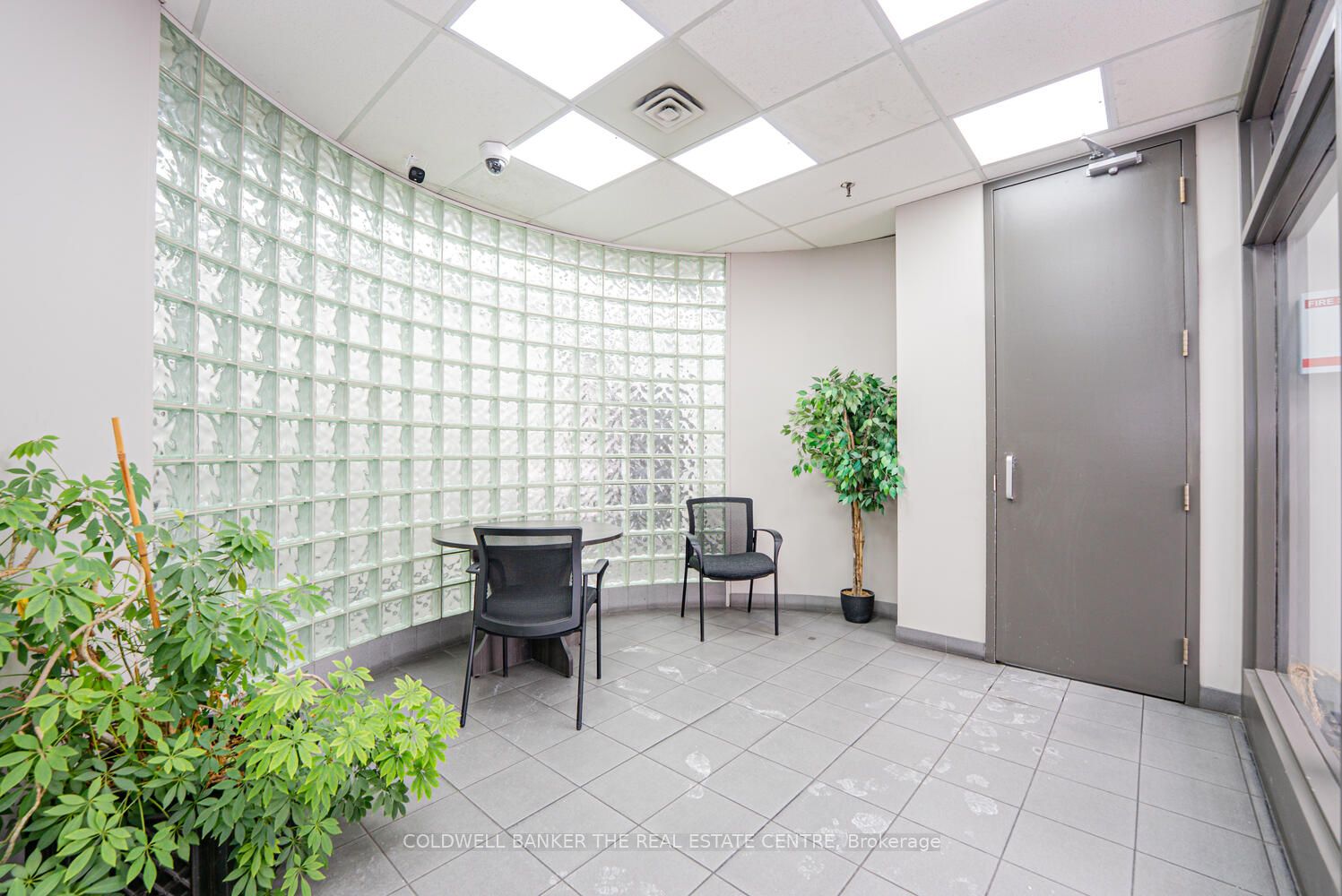6015 Kestrel Road Property Photo 4
