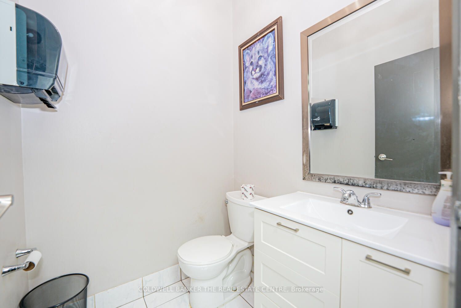 6015 Kestrel Road Property Photo 24
