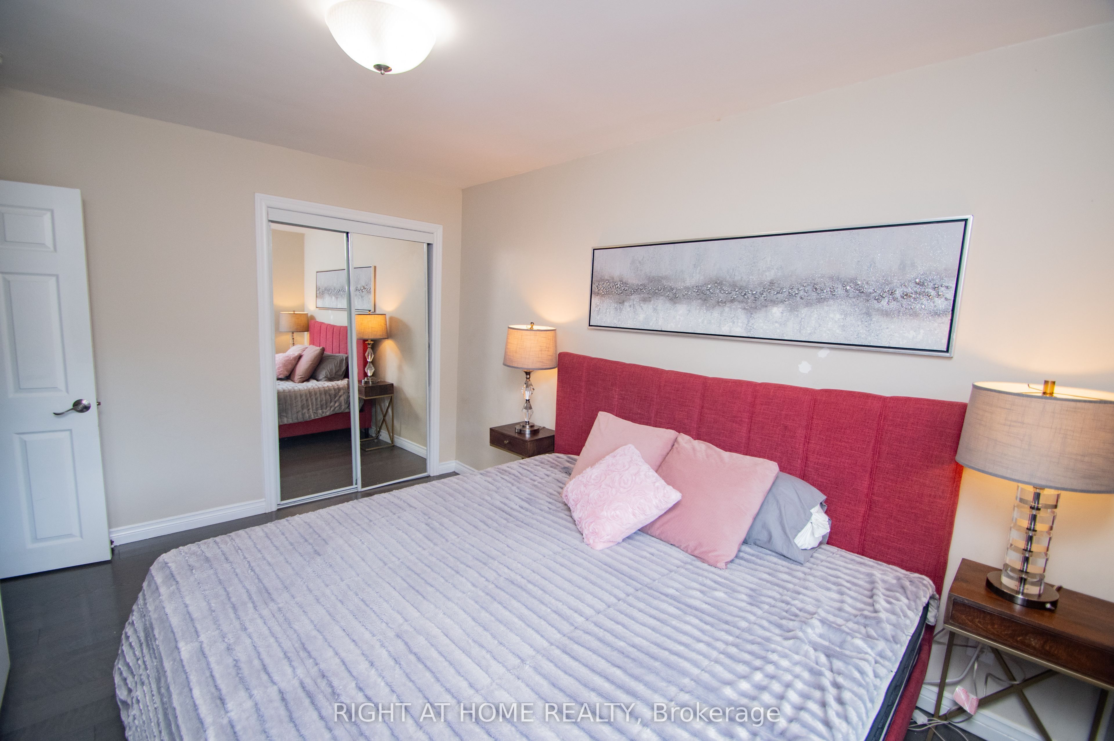 65 Bridgenorth Crescent Property Photo 8