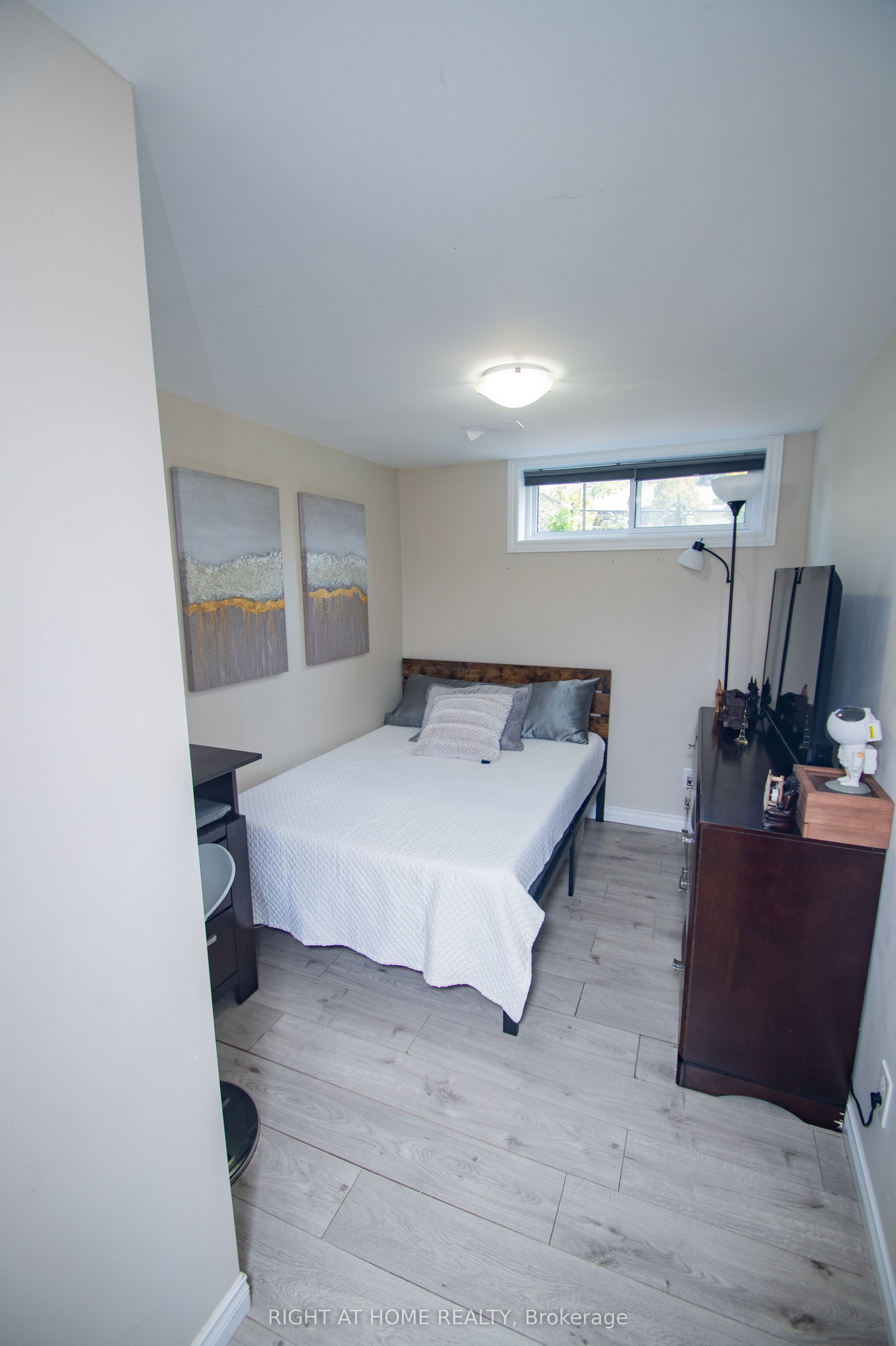 65 Bridgenorth Crescent Property Photo 26