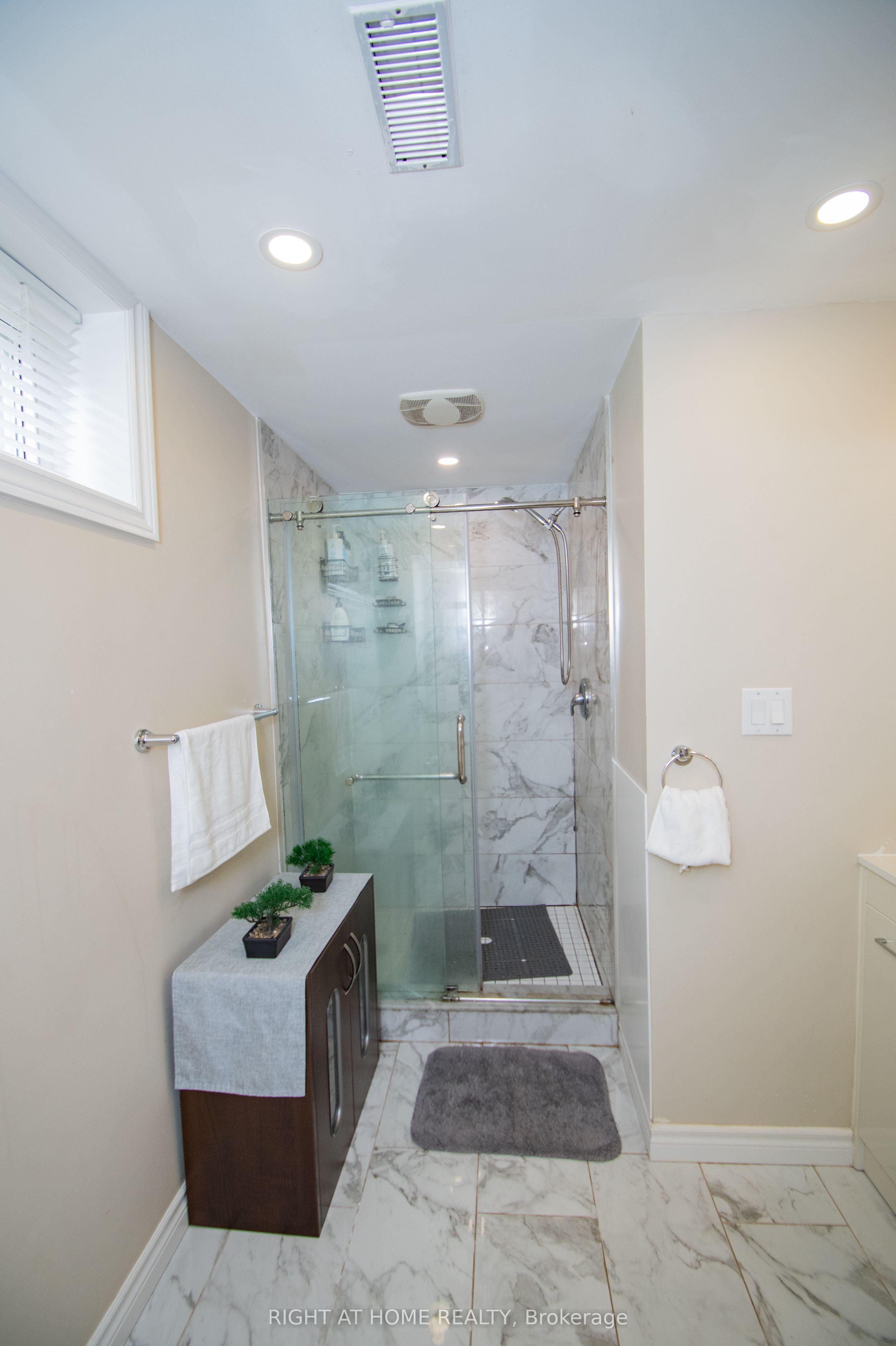 65 Bridgenorth Crescent Property Photo 29