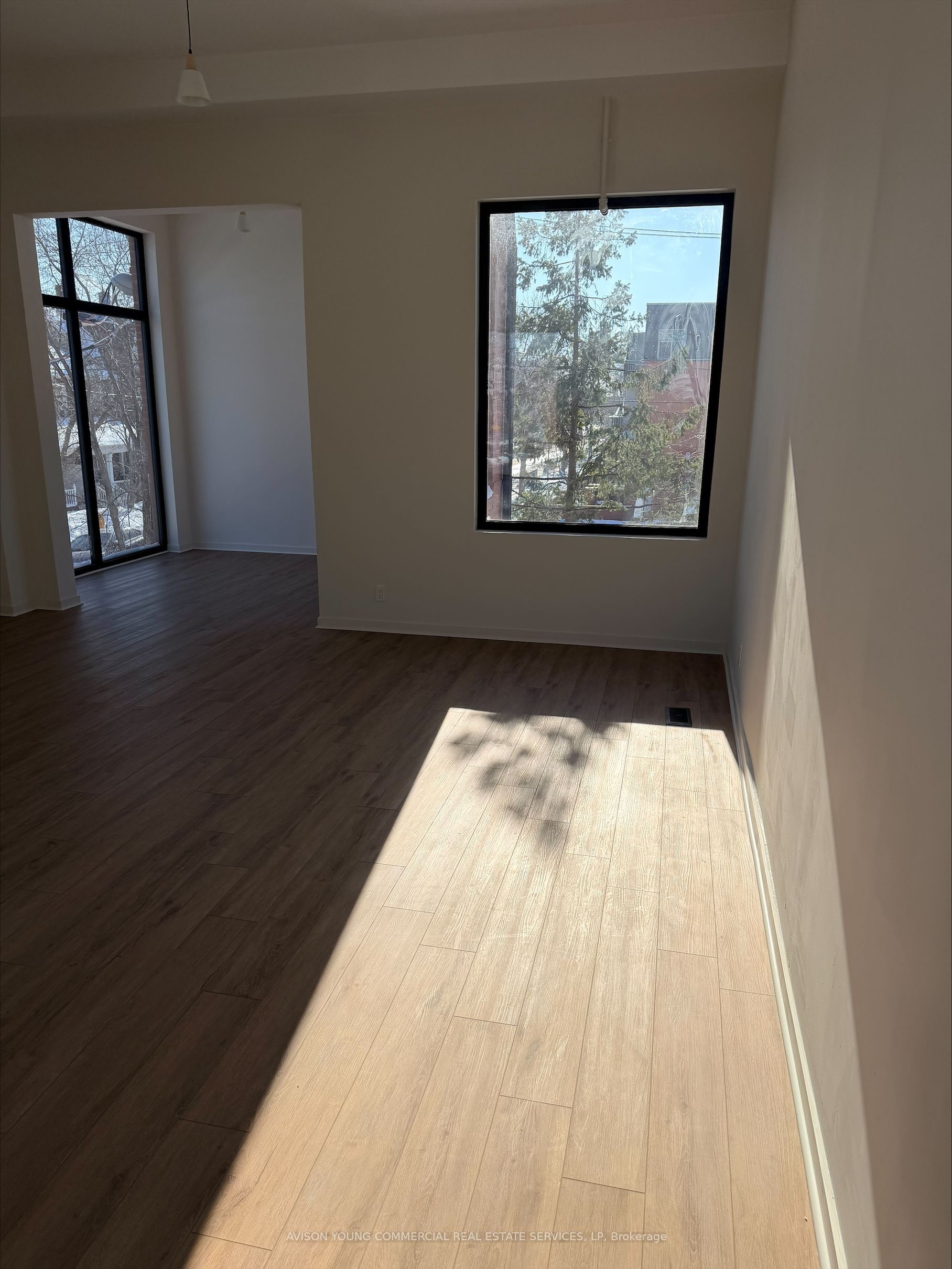 170 Perth Avenue W 4 Property Photo 5