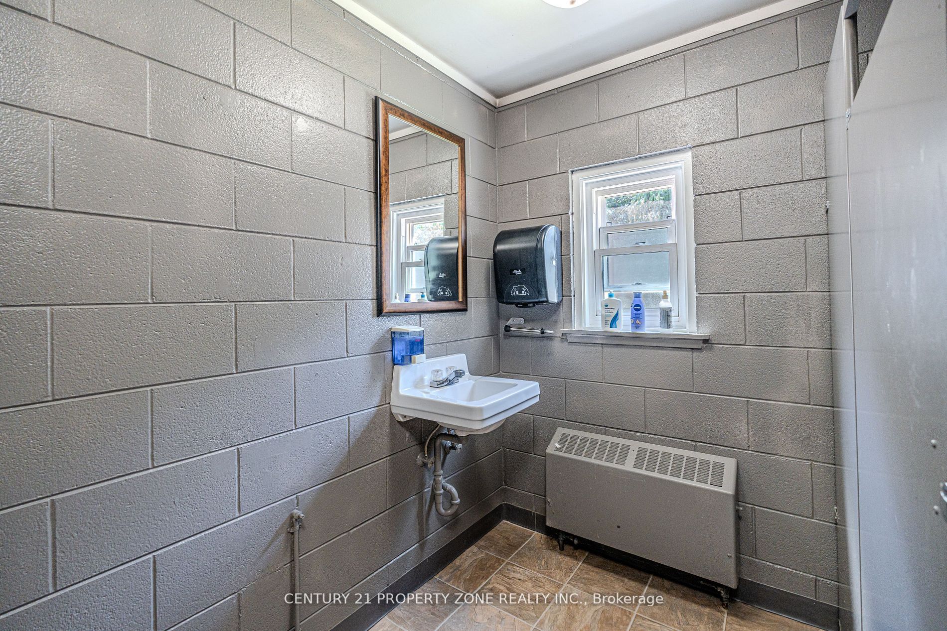 1261 North Sherdian Way Property Photo 23
