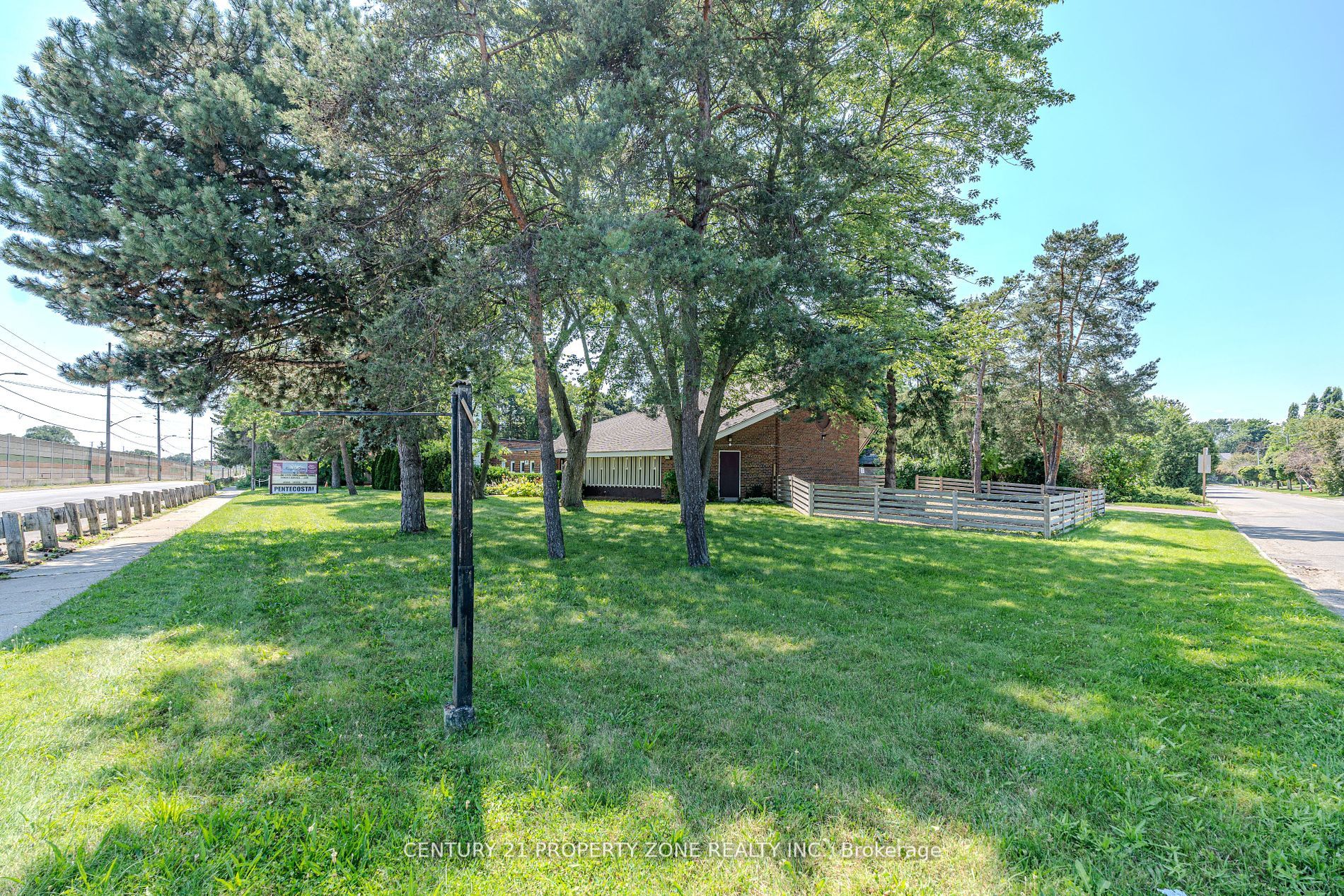1261 North Sherdian Way Property Photo 33