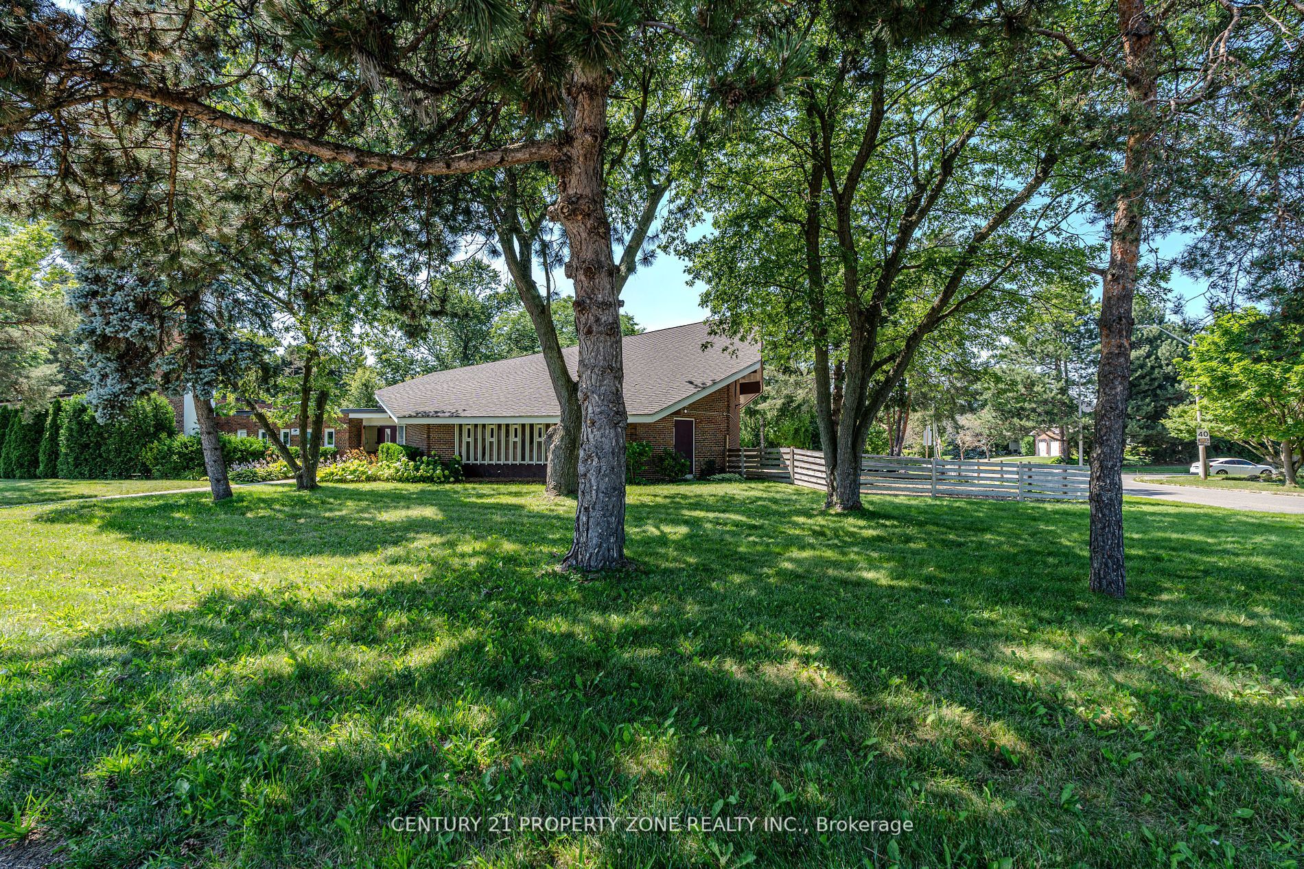 1261 North Sherdian Way Property Photo 34