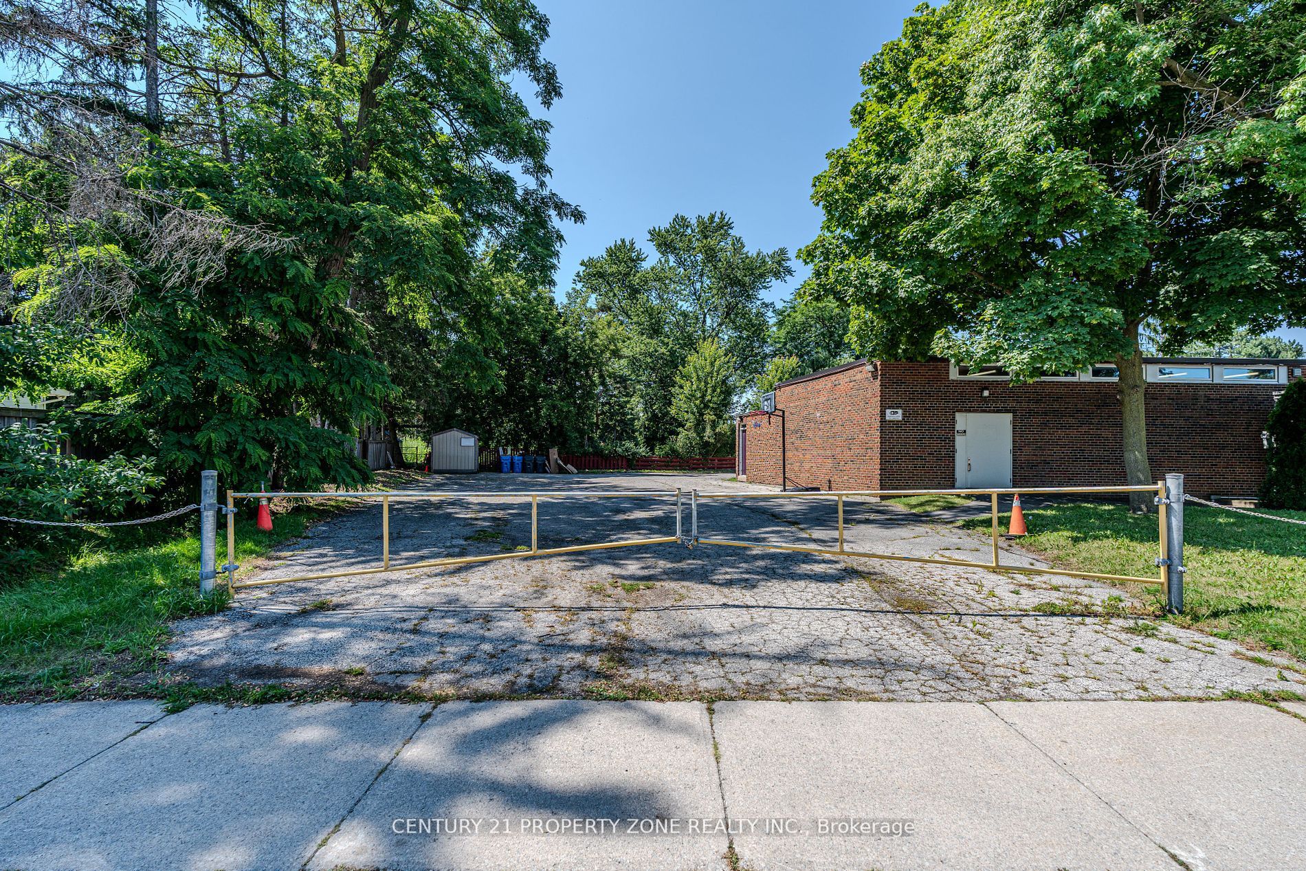 1261 North Sherdian Way Property Photo 36