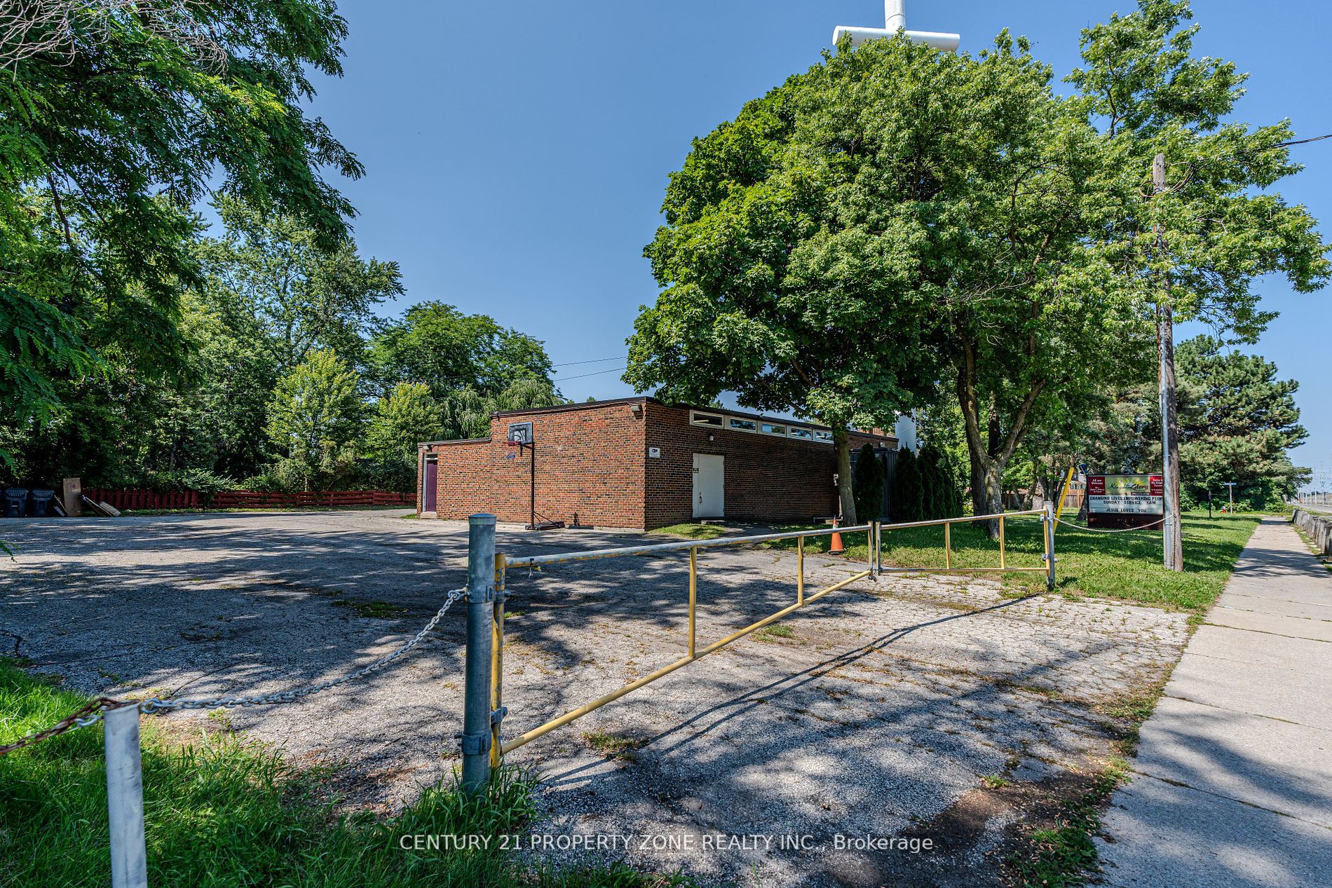1261 North Sherdian Way Property Photo 37