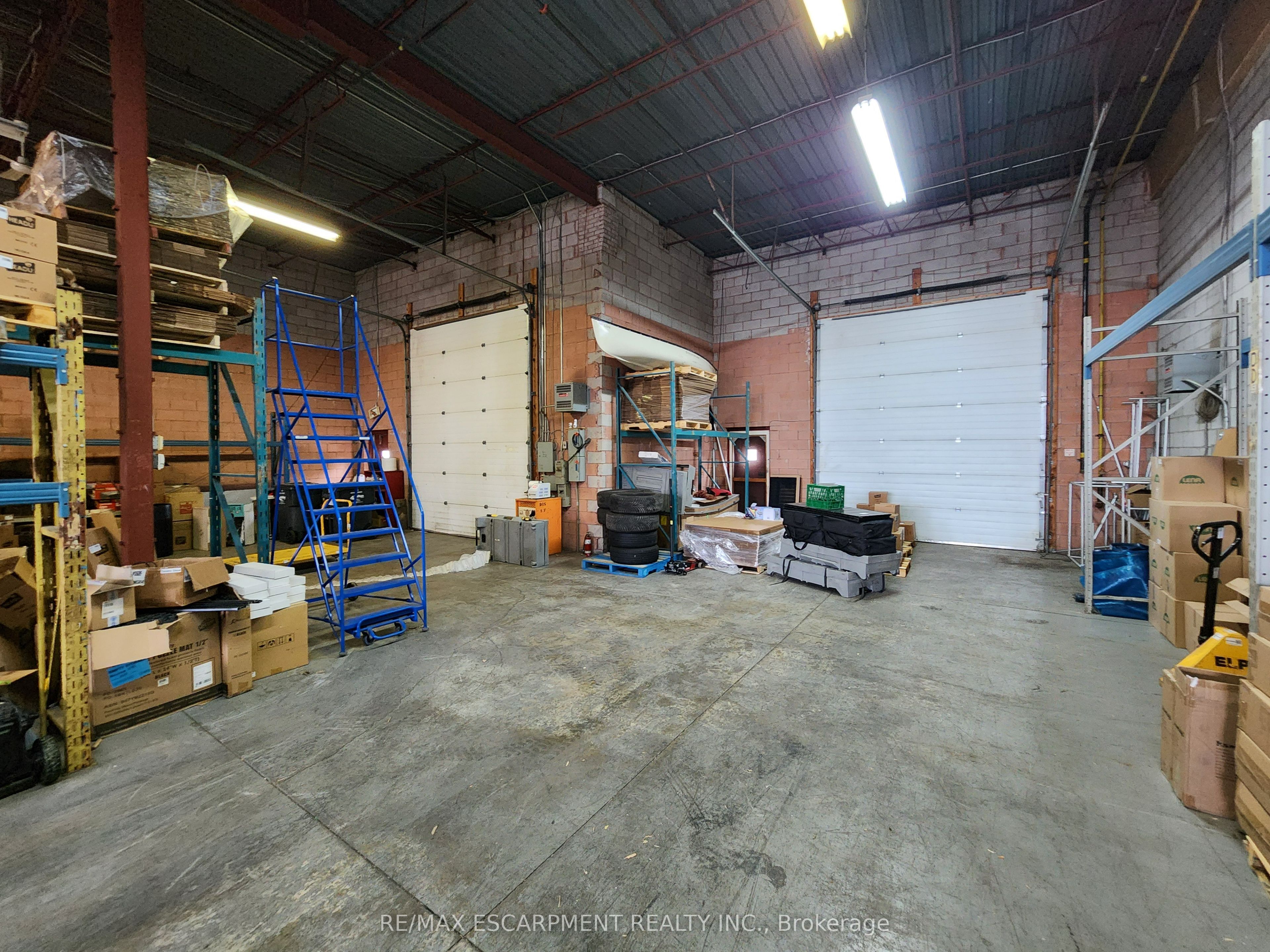 5100 South Service Road 38 Property Photo 4