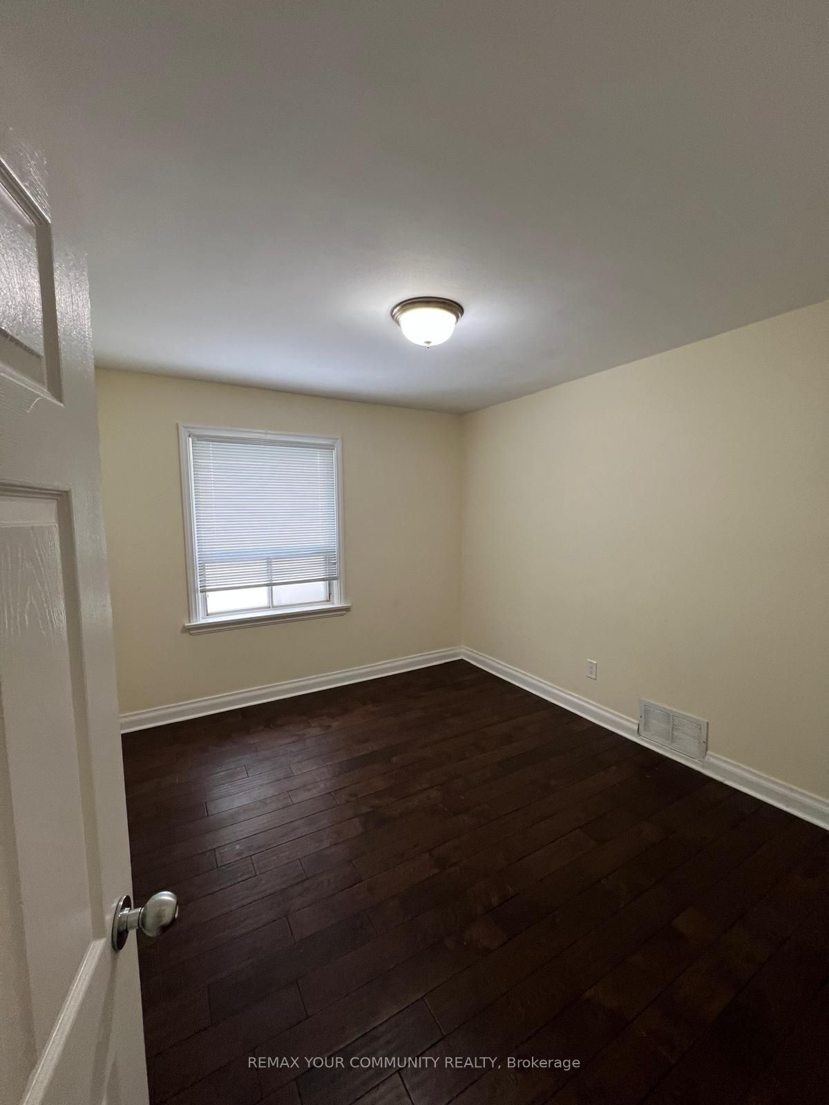233 Beta Street Upper Property Photo 11