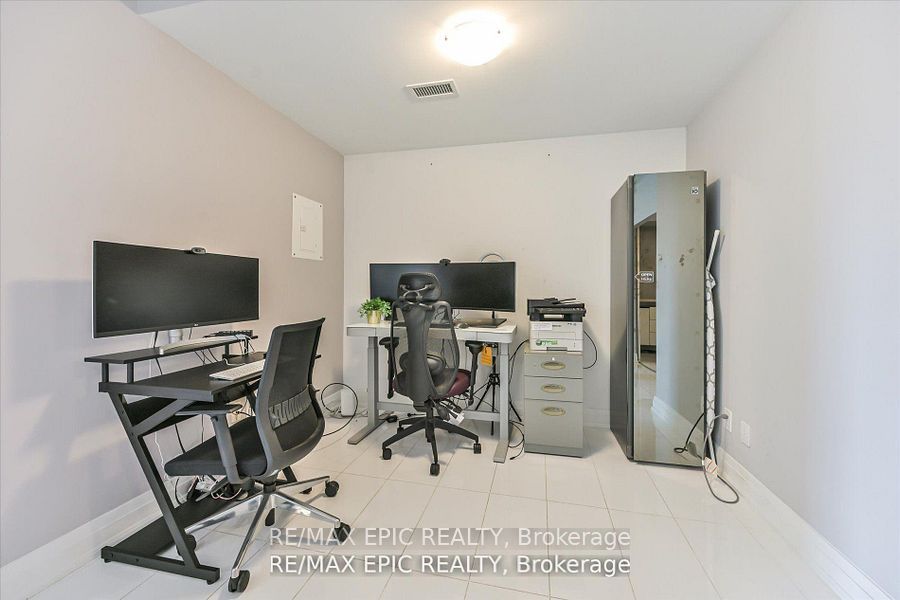 16 Mcadam Avenue 204 Property Photo 8