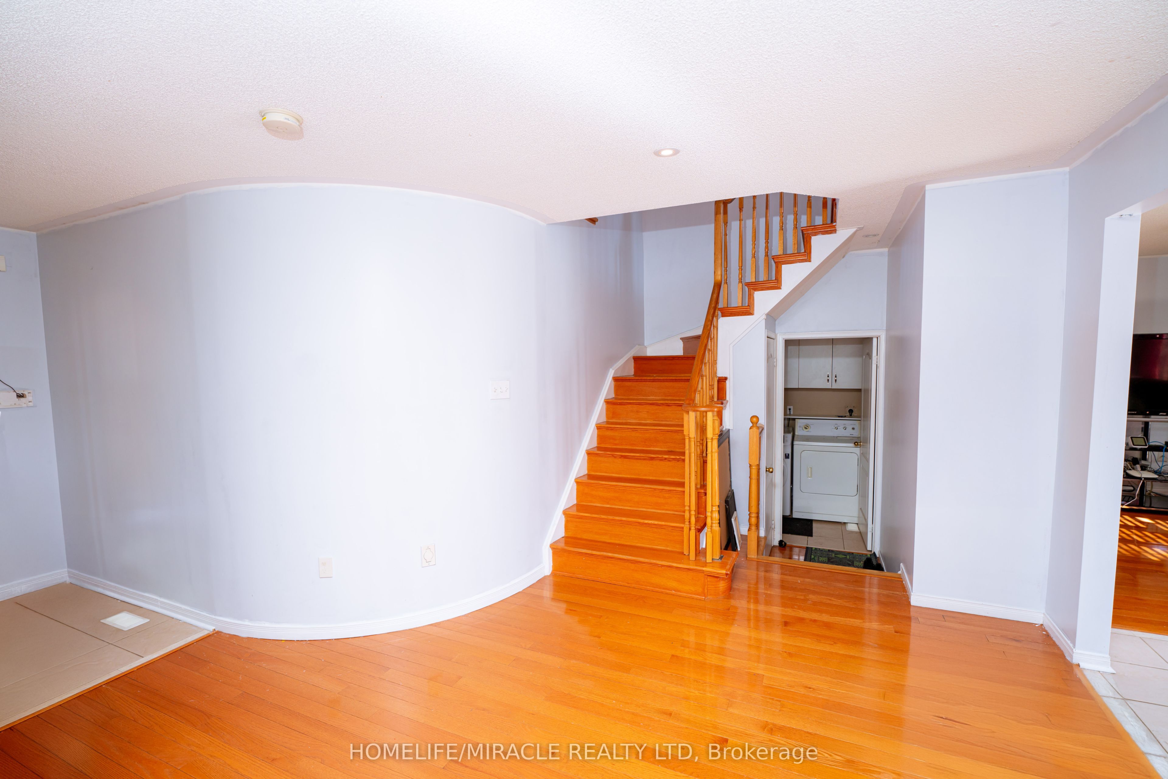 16 Dunure Crescent Property Photo 14
