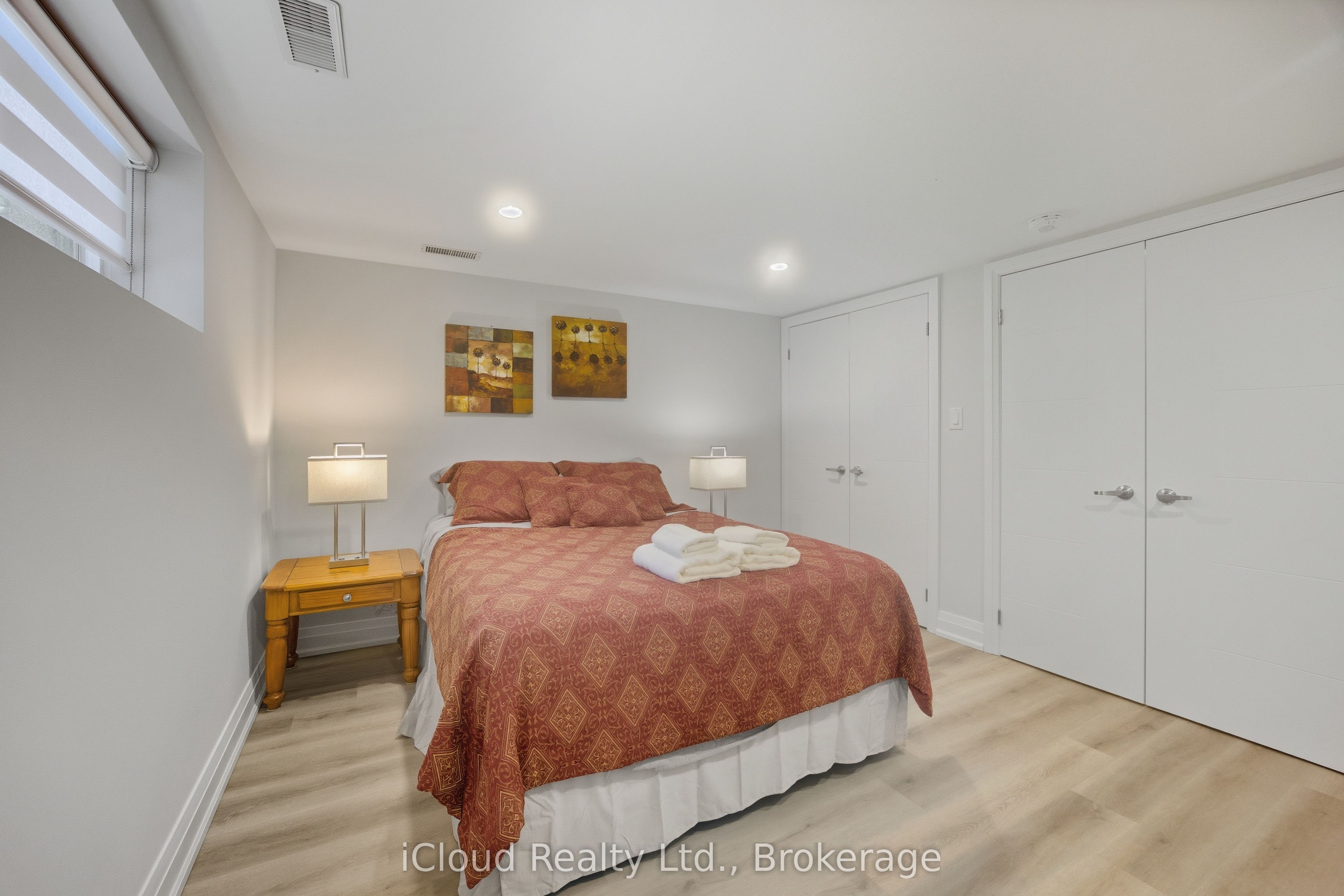 23 Swanhurst Boulevard B Property Photo 10
