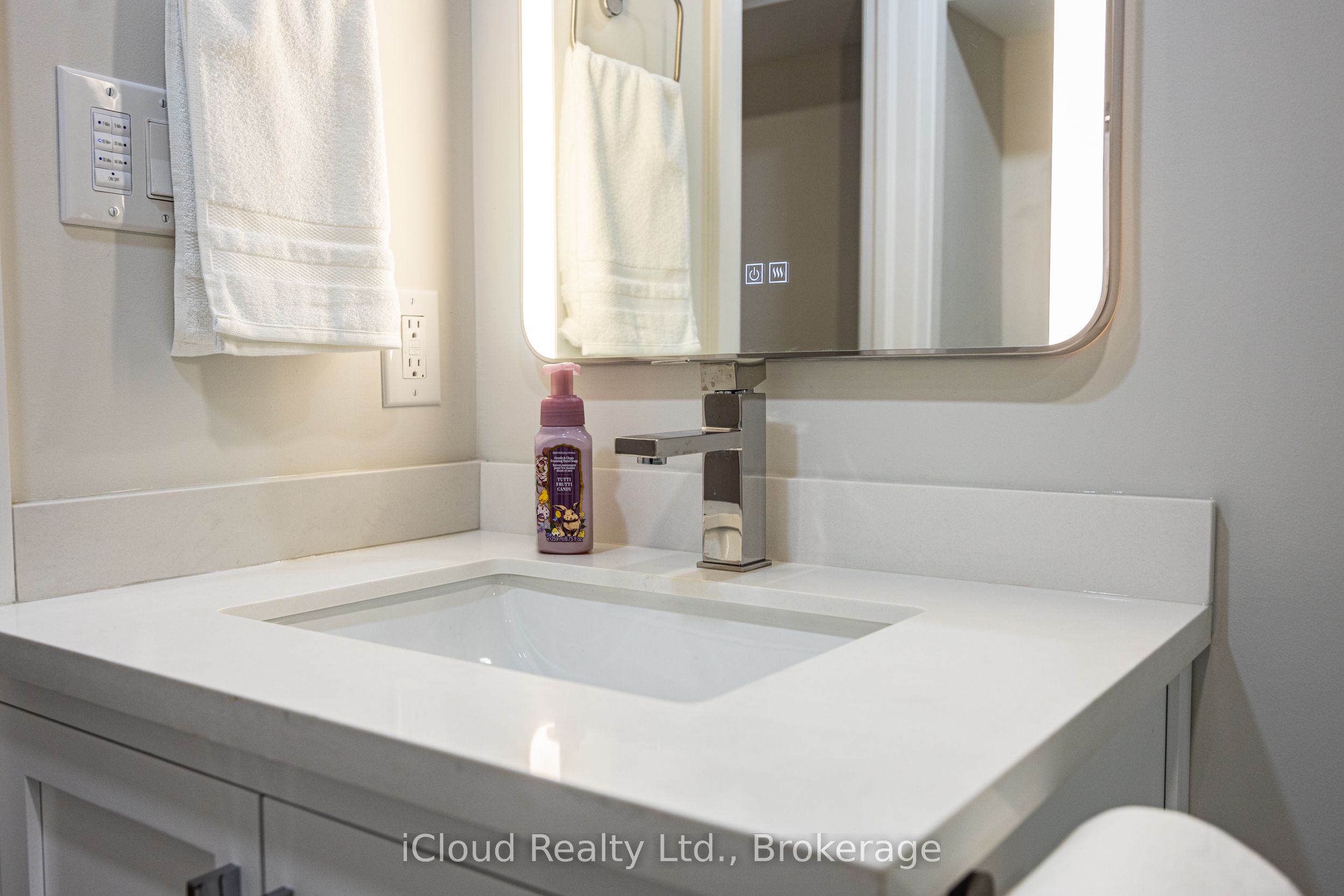 23 Swanhurst Boulevard B Property Photo 15