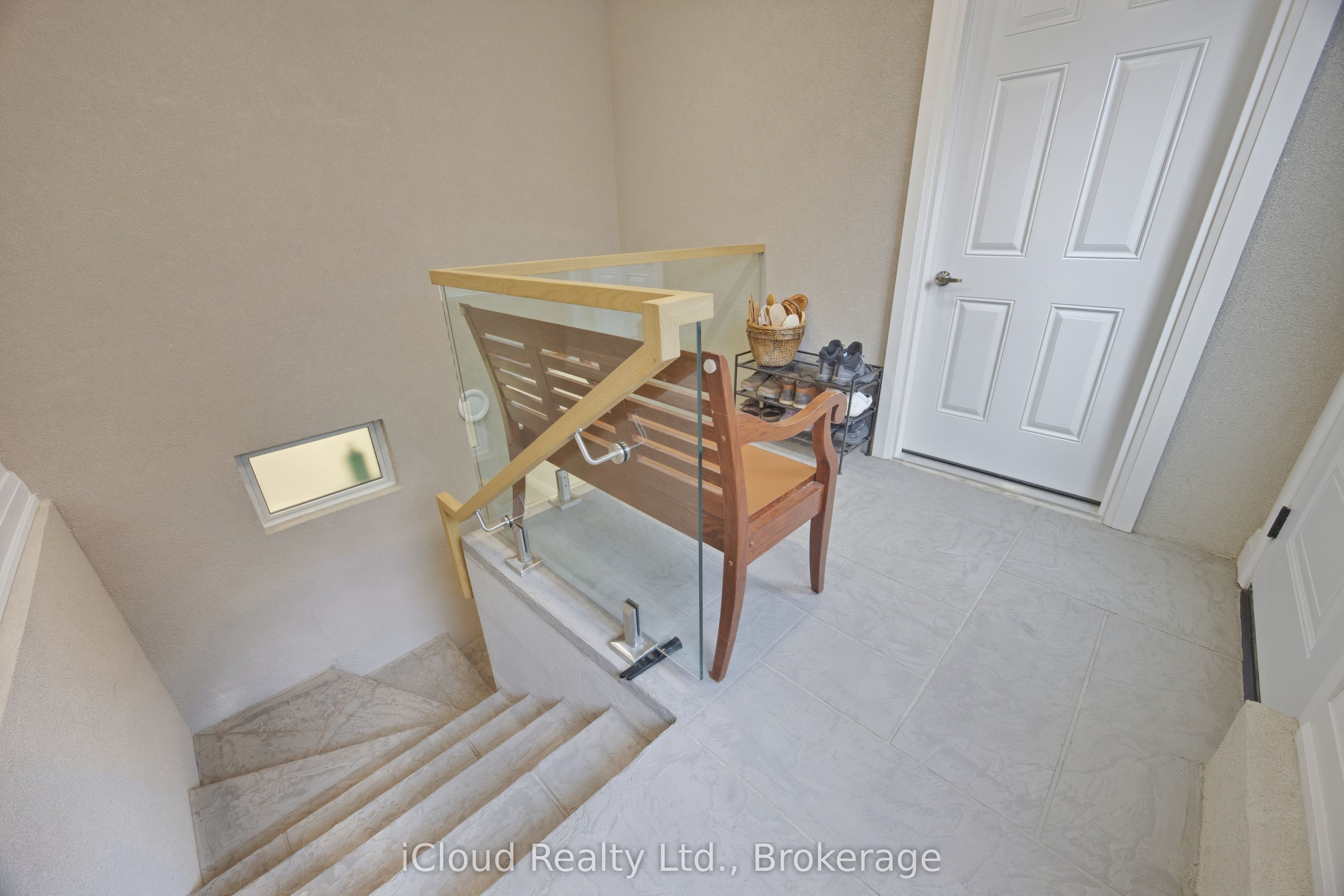 23 Swanhurst Boulevard B Property Photo 18