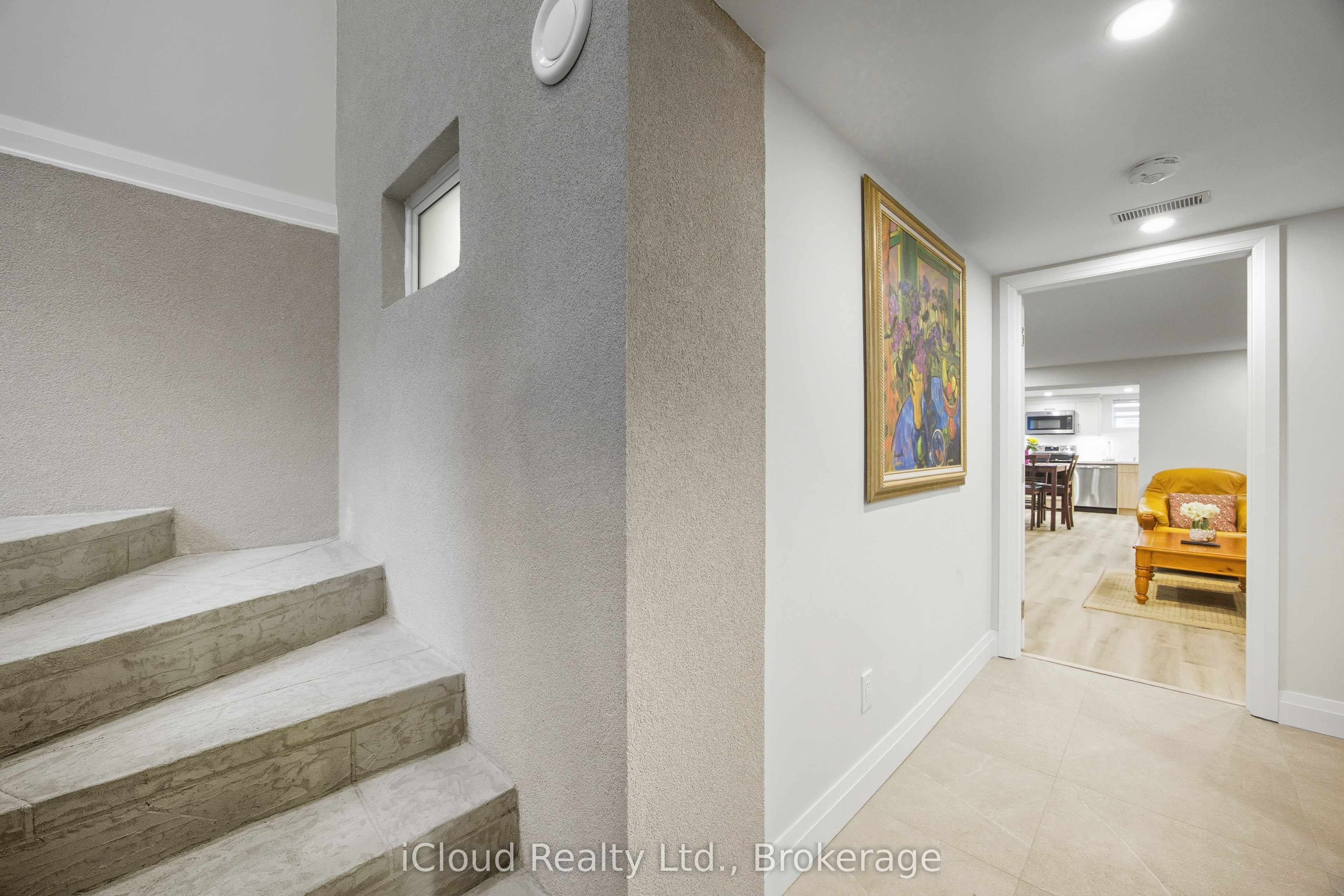 23 Swanhurst Boulevard B Property Photo 21