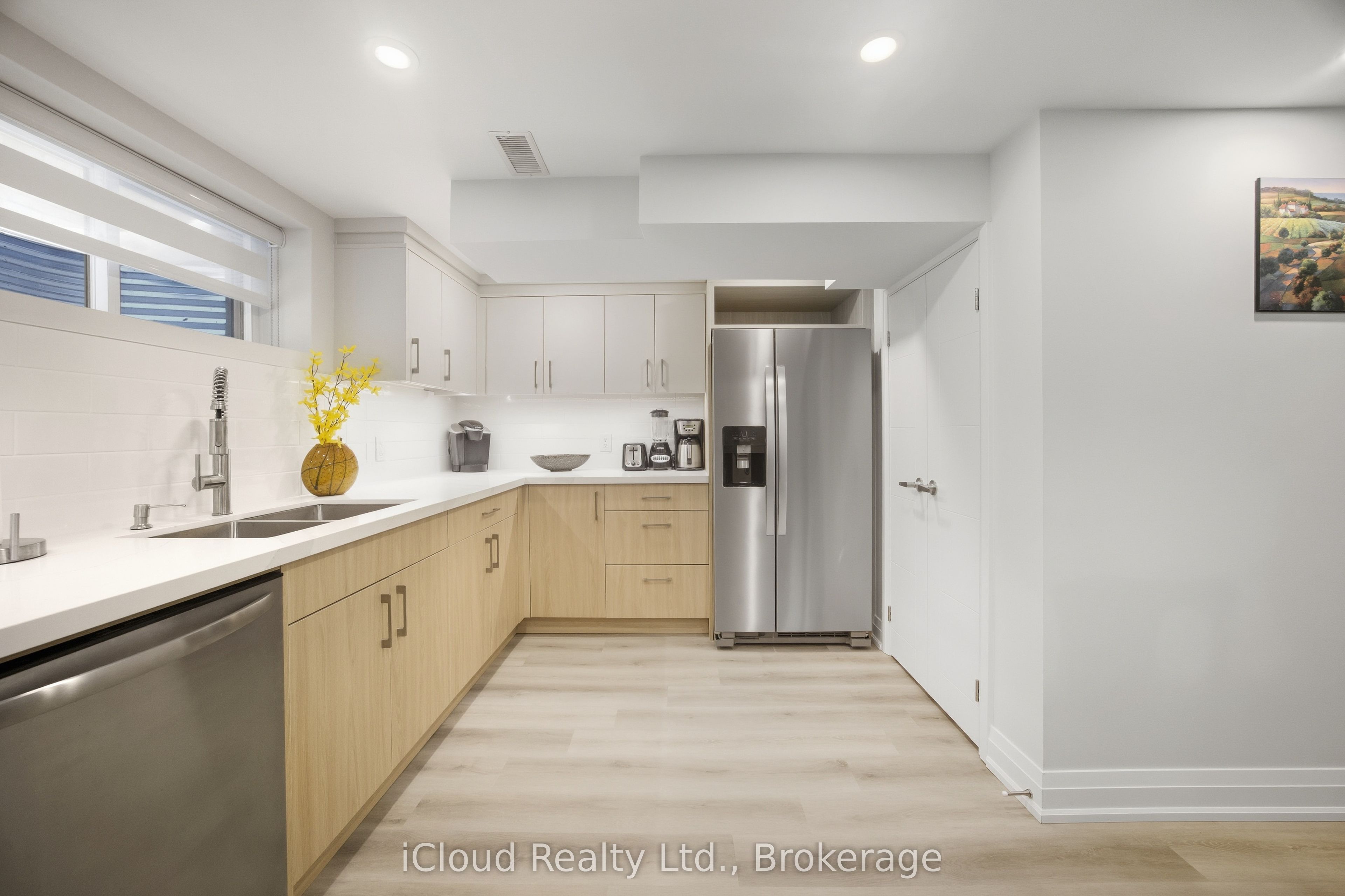 23 Swanhurst Boulevard B Property Photo 26