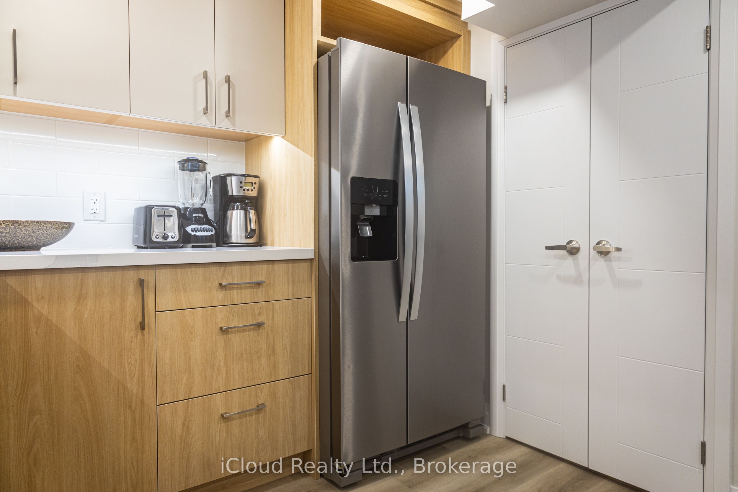 23 Swanhurst Boulevard B Property Photo 27