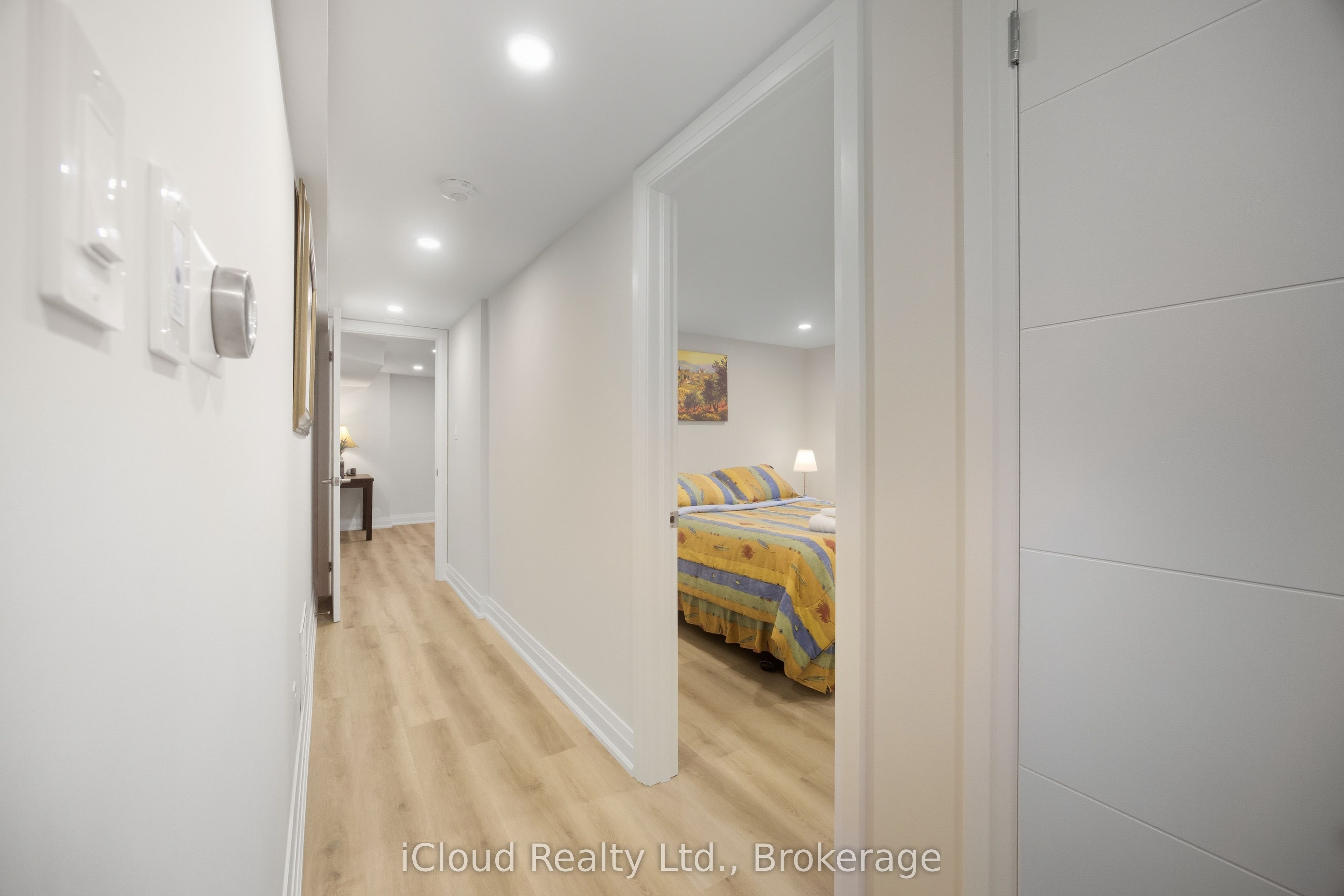 23 Swanhurst Boulevard B Property Photo 32