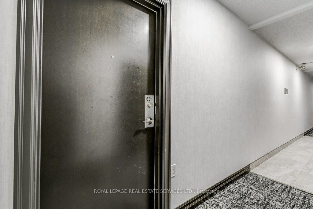 212 Kerr Street 601 Property Photo 9