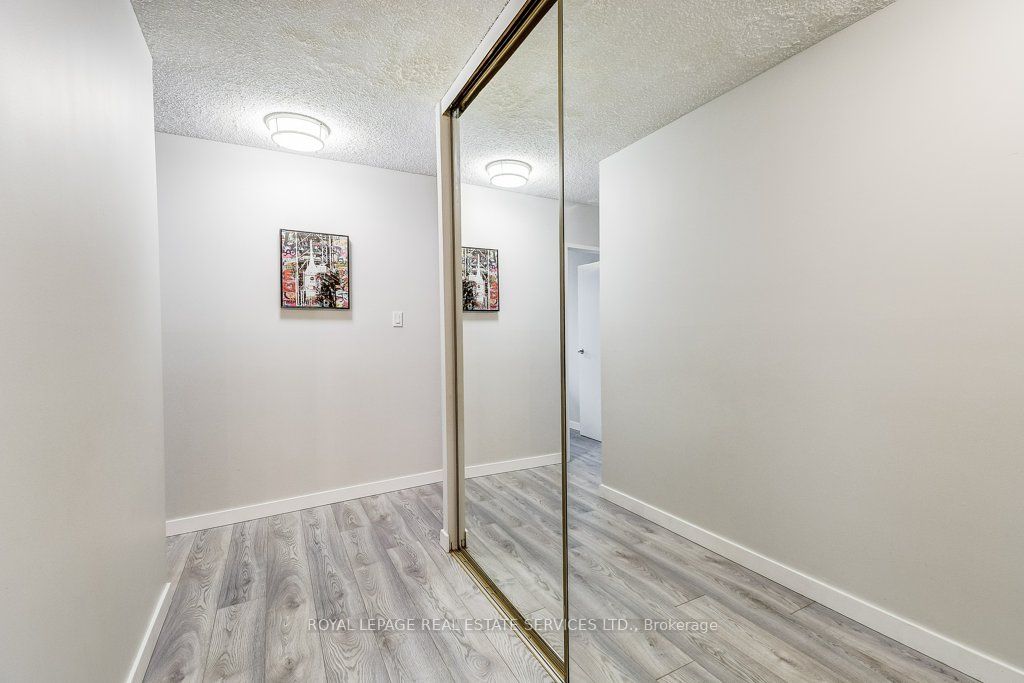 212 Kerr Street 601 Property Photo 11