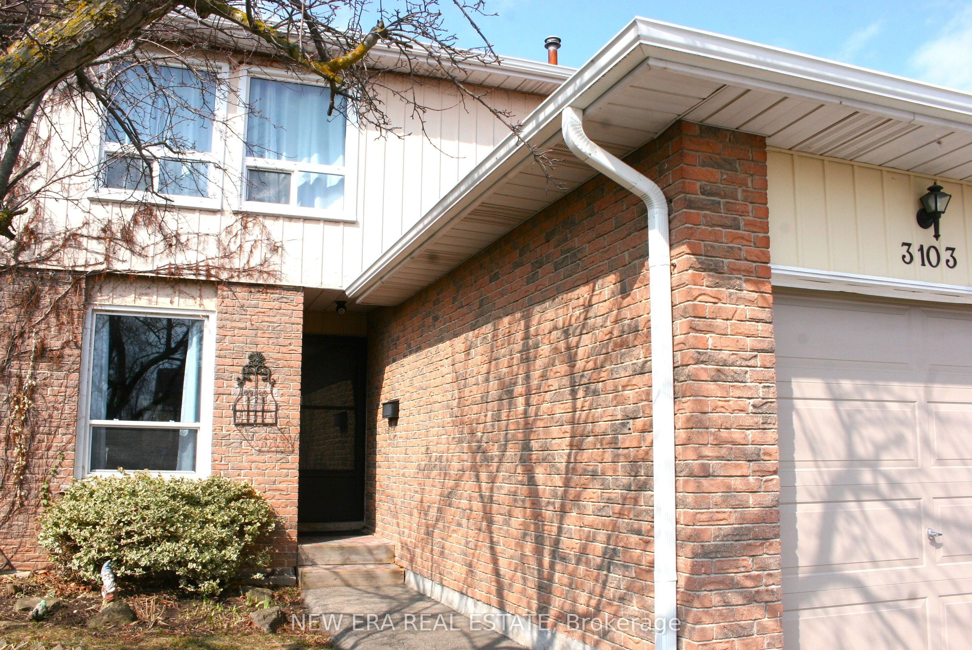 3103 Autumn Hill Crescent Property Photo 3