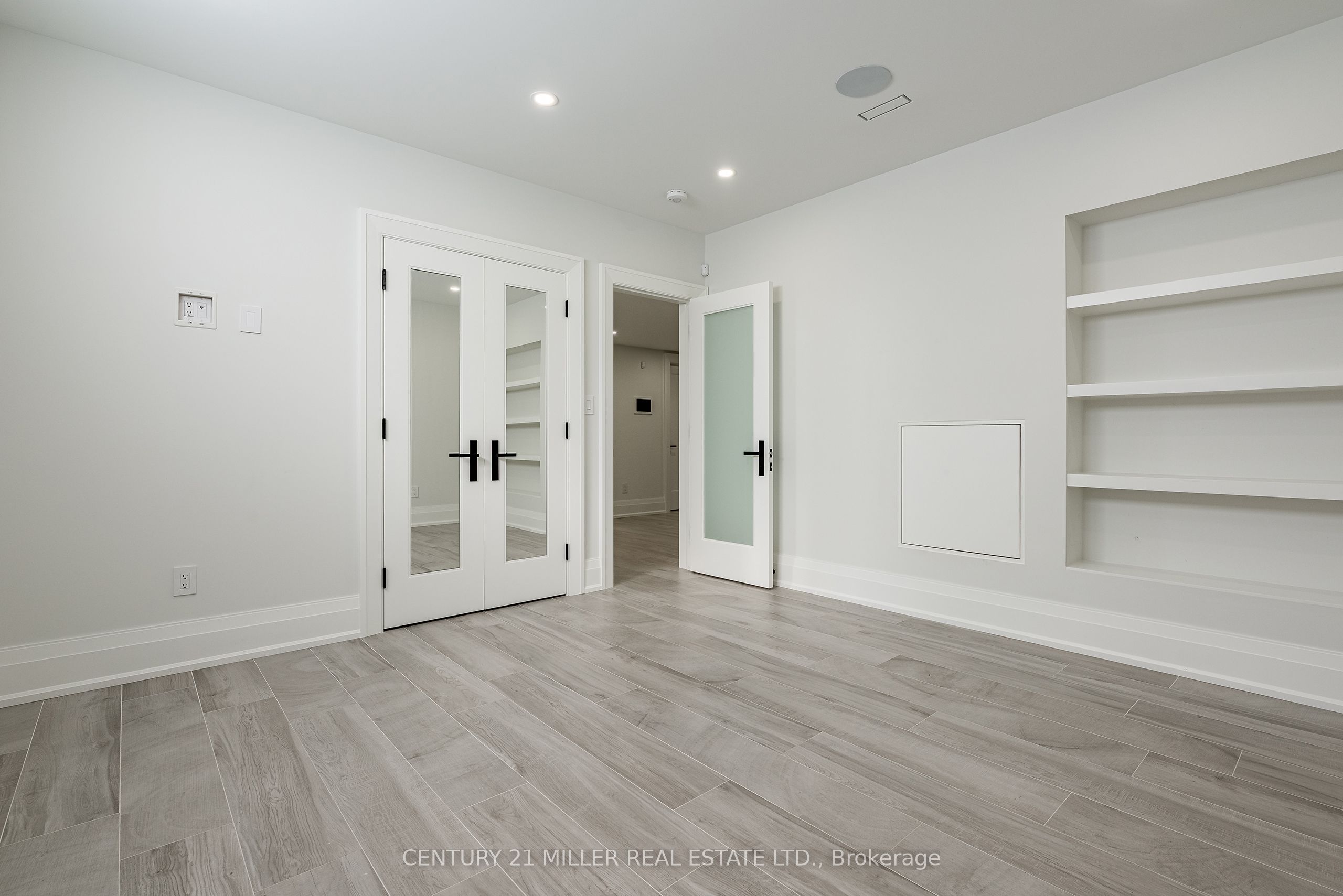 481 Chartwell Road Property Photo 43