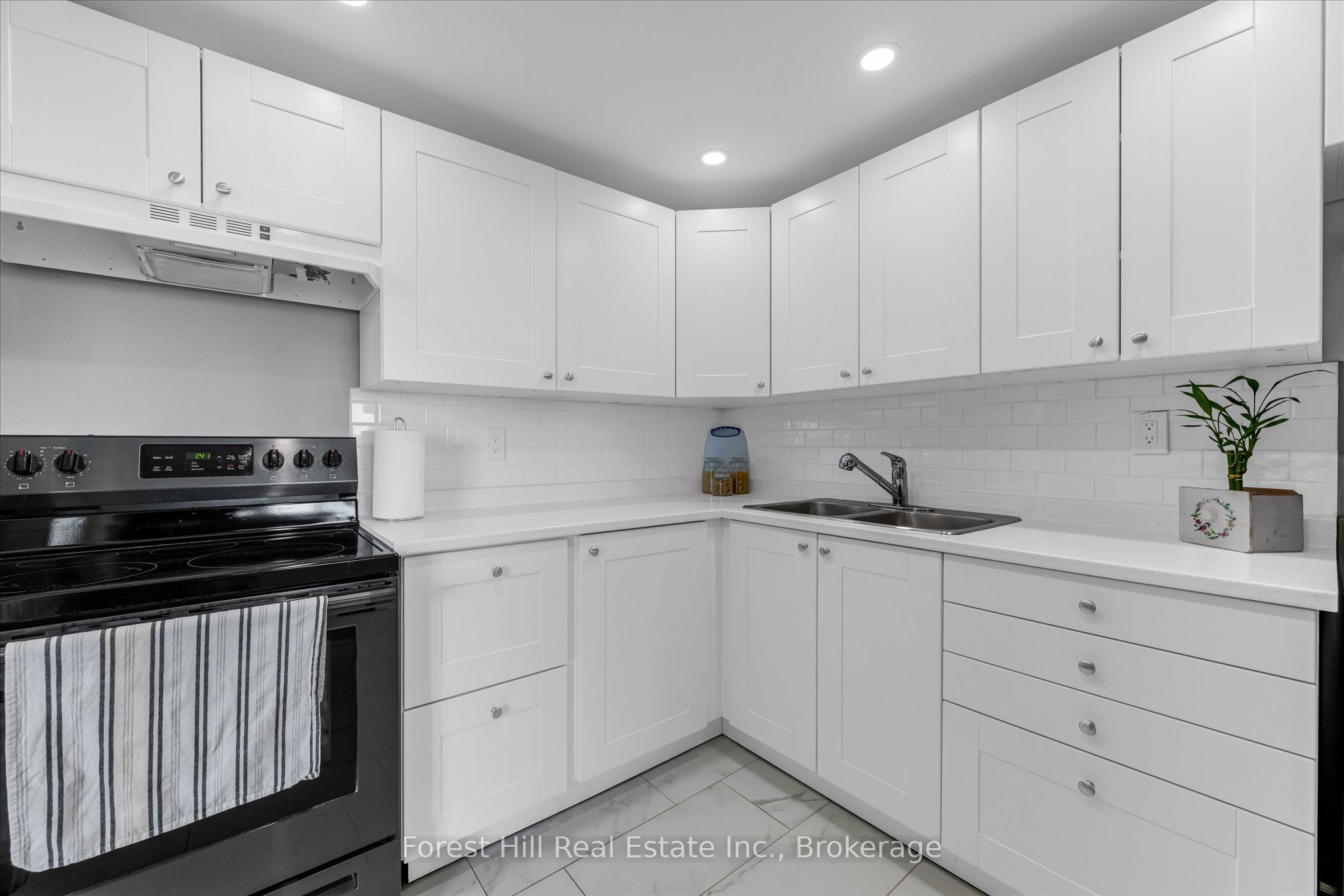 20 Speers Road 502 Property Photo 10