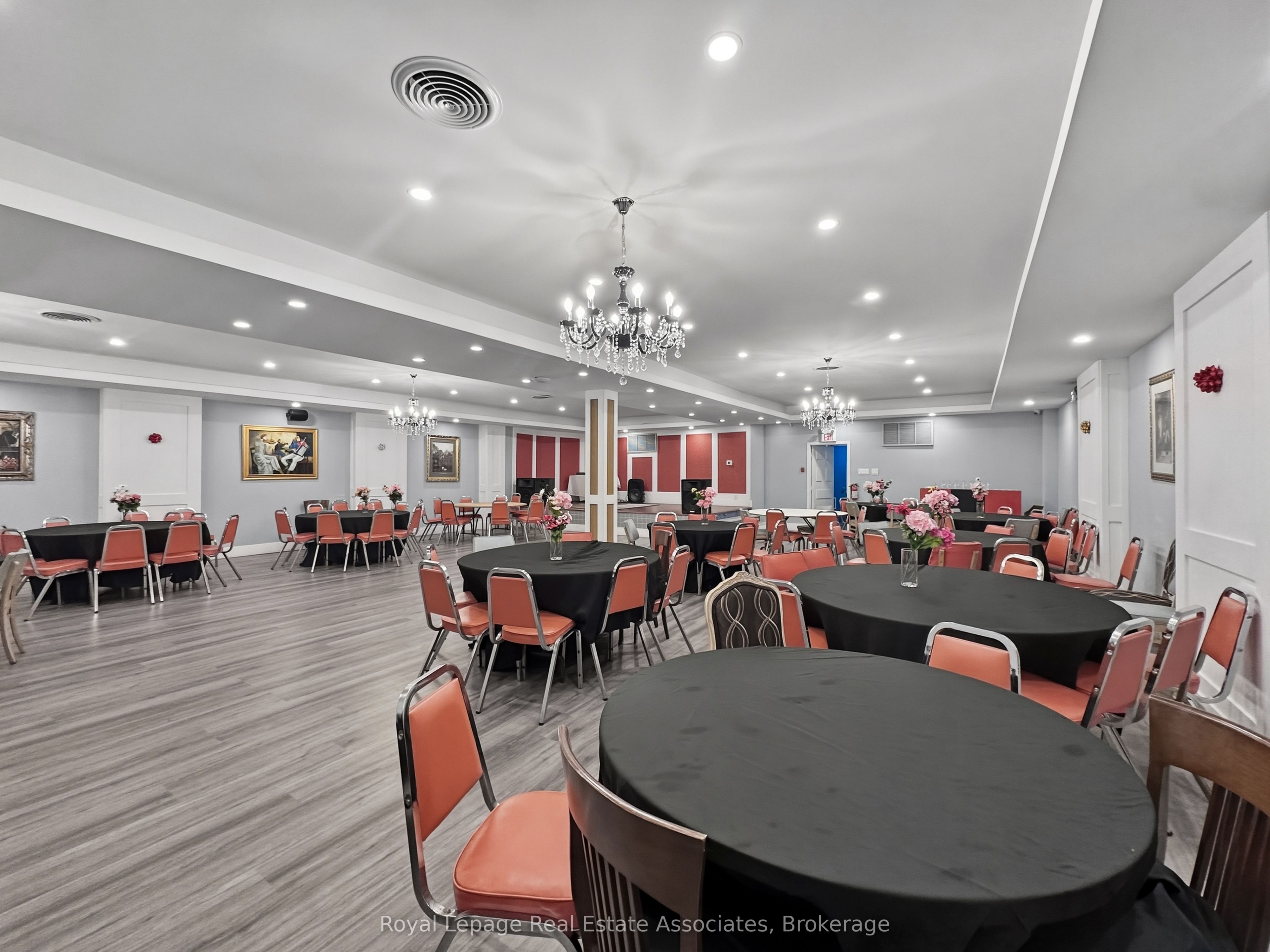 1850 Dundas Street Property Photo 29