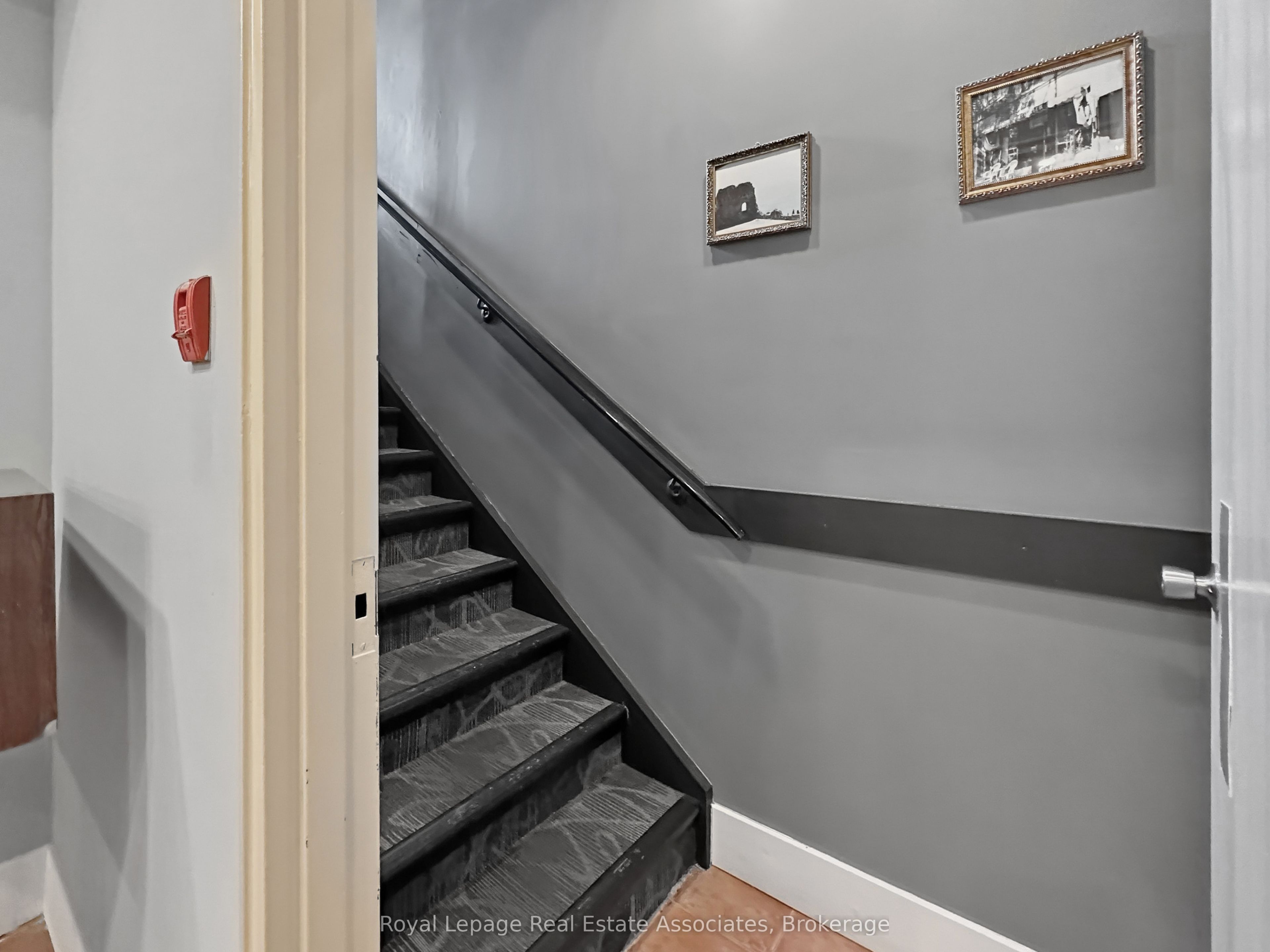 1850 Dundas Street Property Photo 34